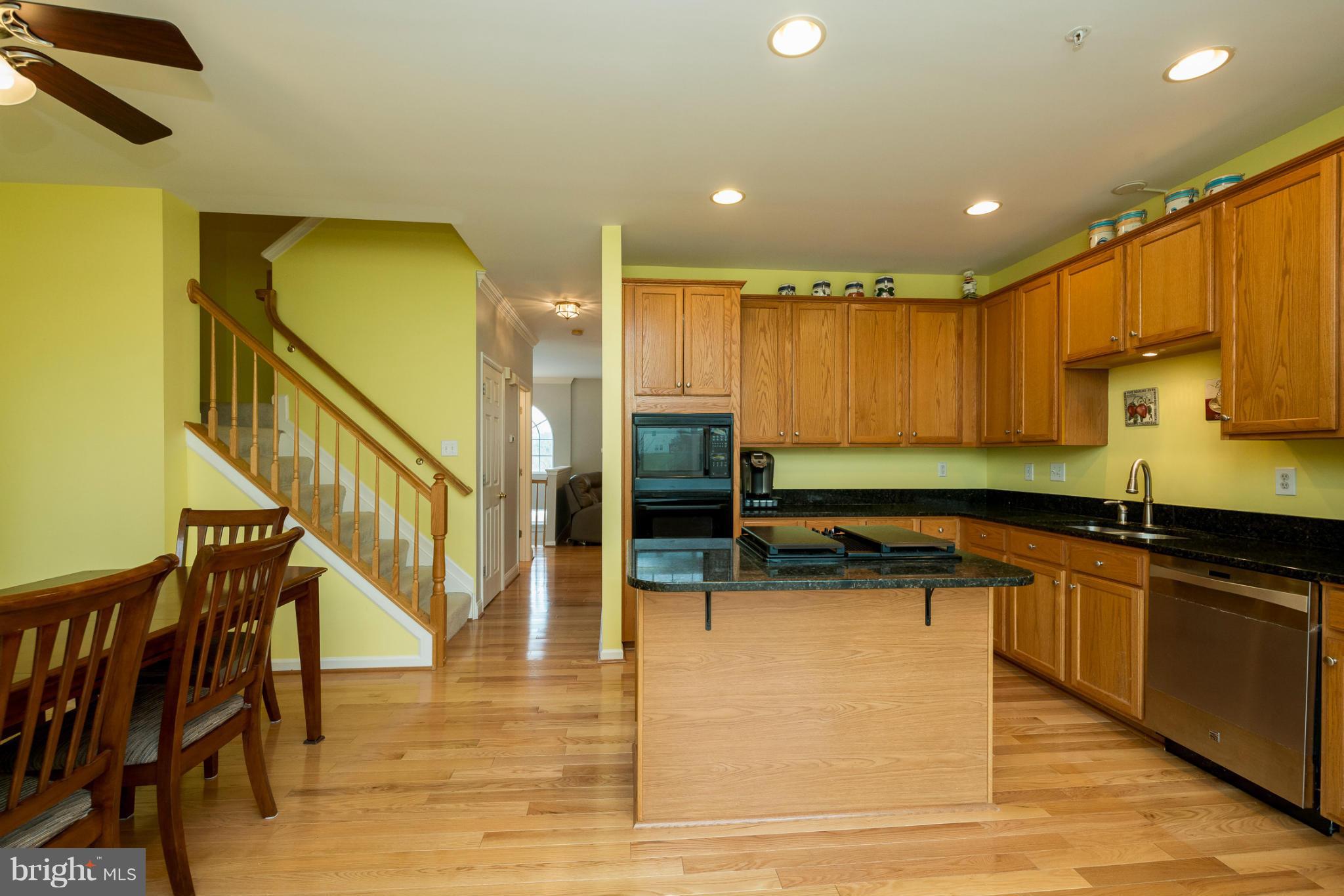 HOLLIFIELD STATION - Residential