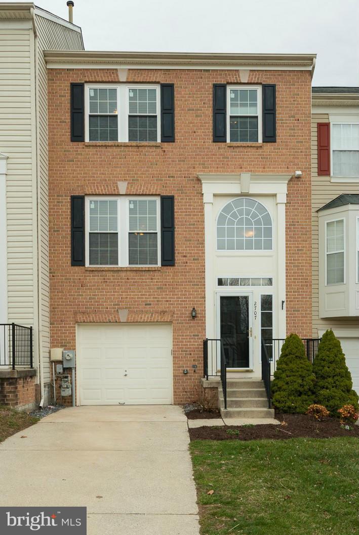 HOLLIFIELD STATION - Residential