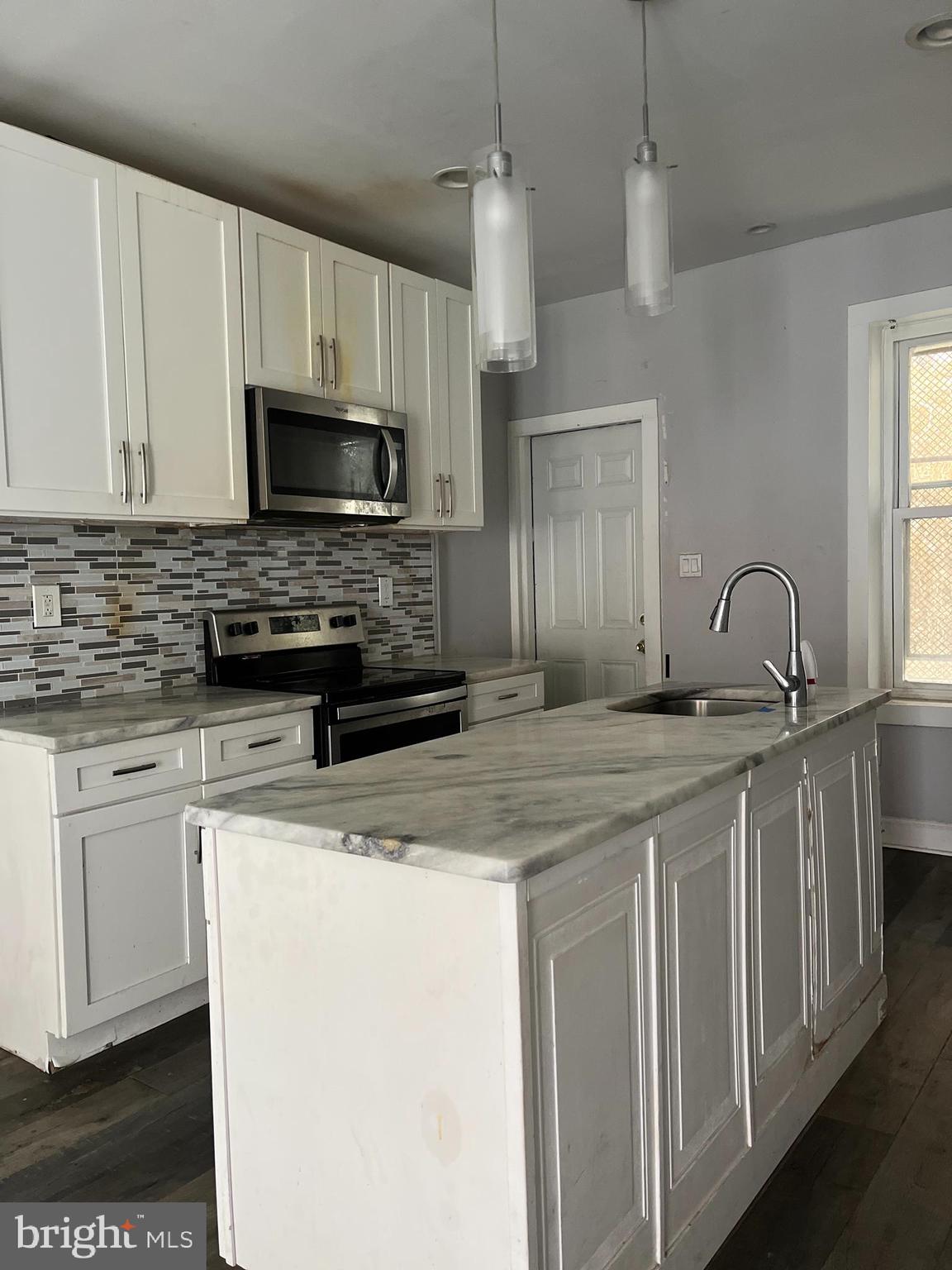 Check out this great opportunity to own a nice single family home in Germantown. While being sold in 'as-is' condition, just a little elbow grease will make this place shine. Make your appointment to see this one today.