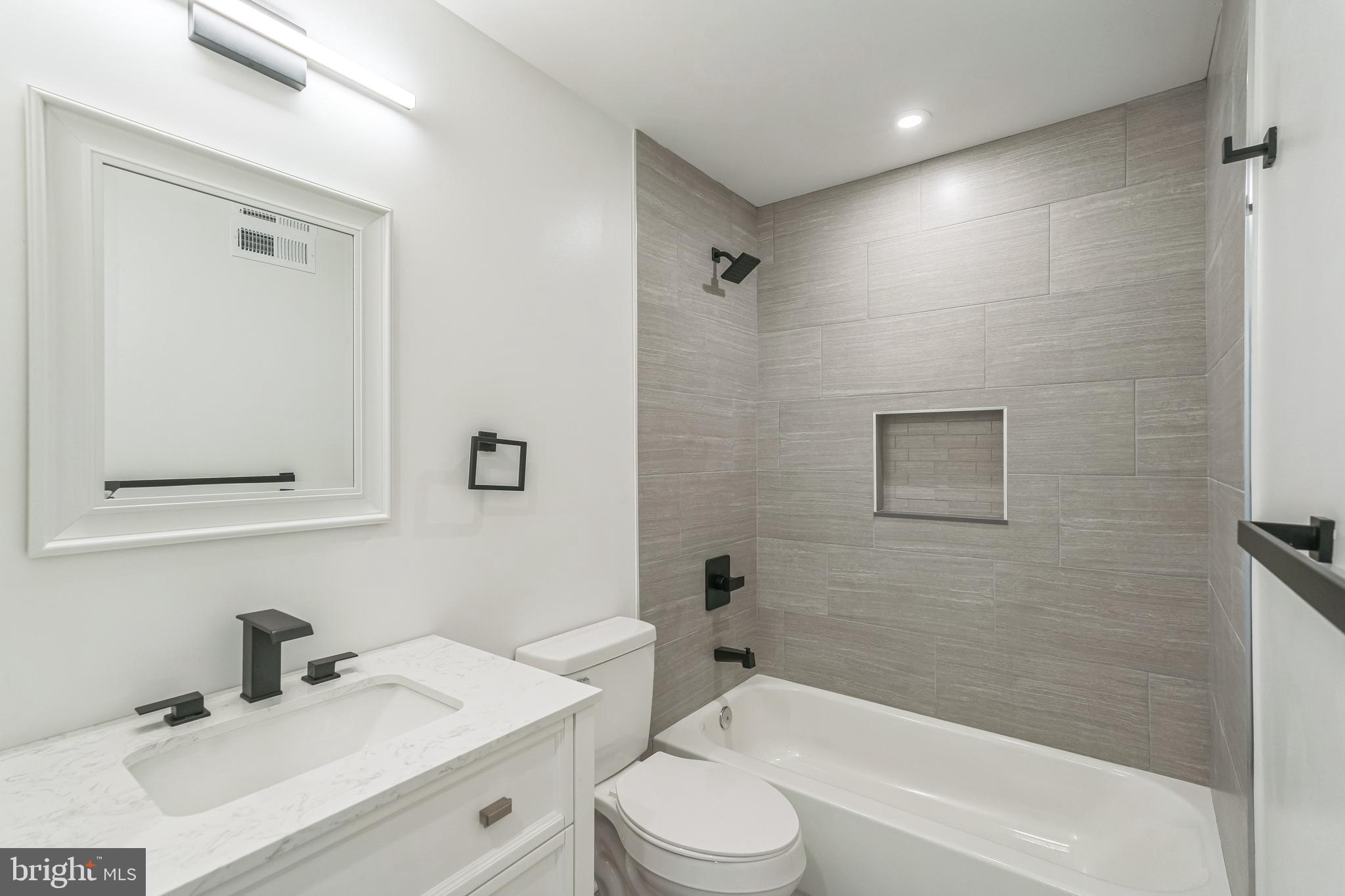 FAIRMOUNT - Residential Lease