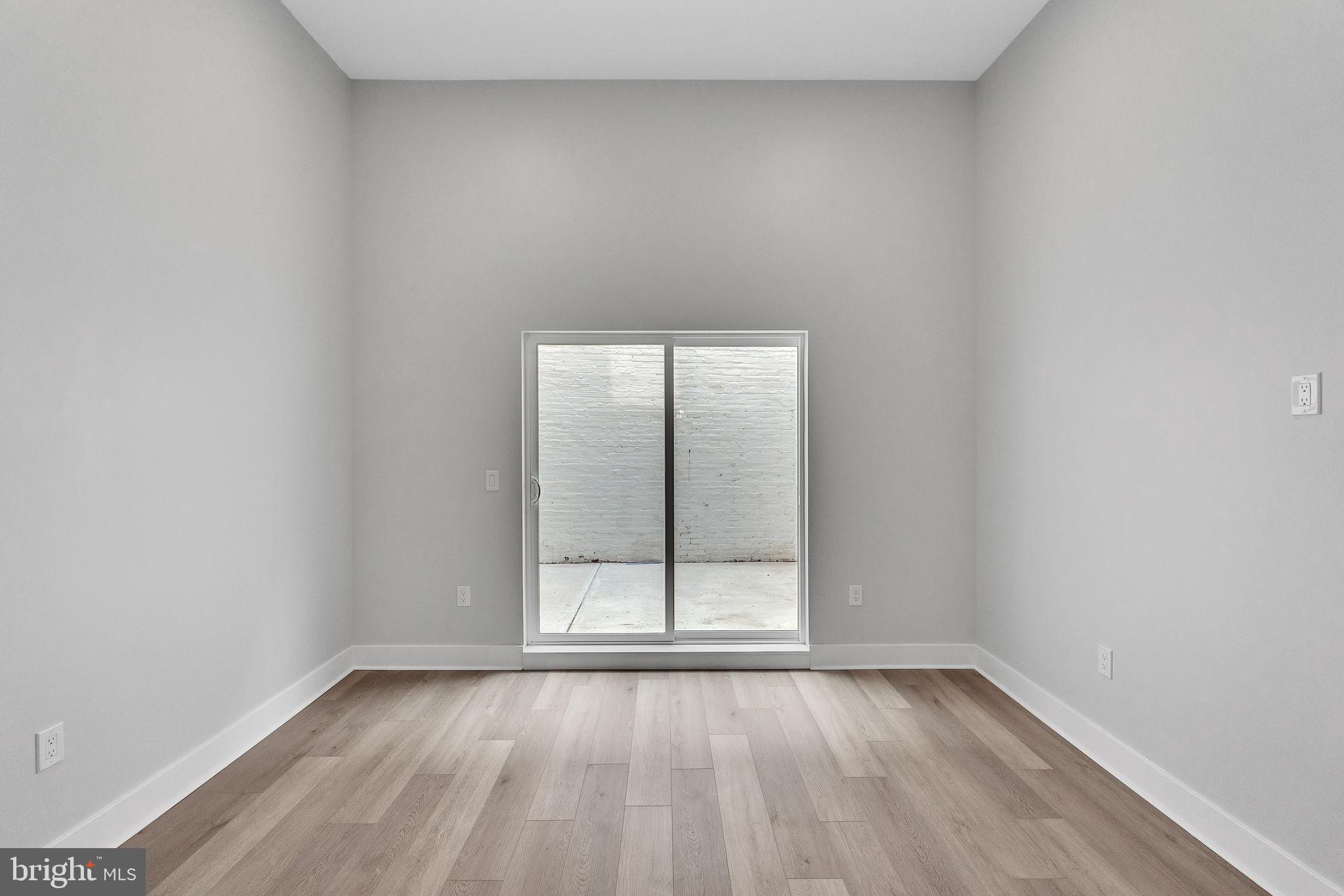 FAIRMOUNT - Residential Lease