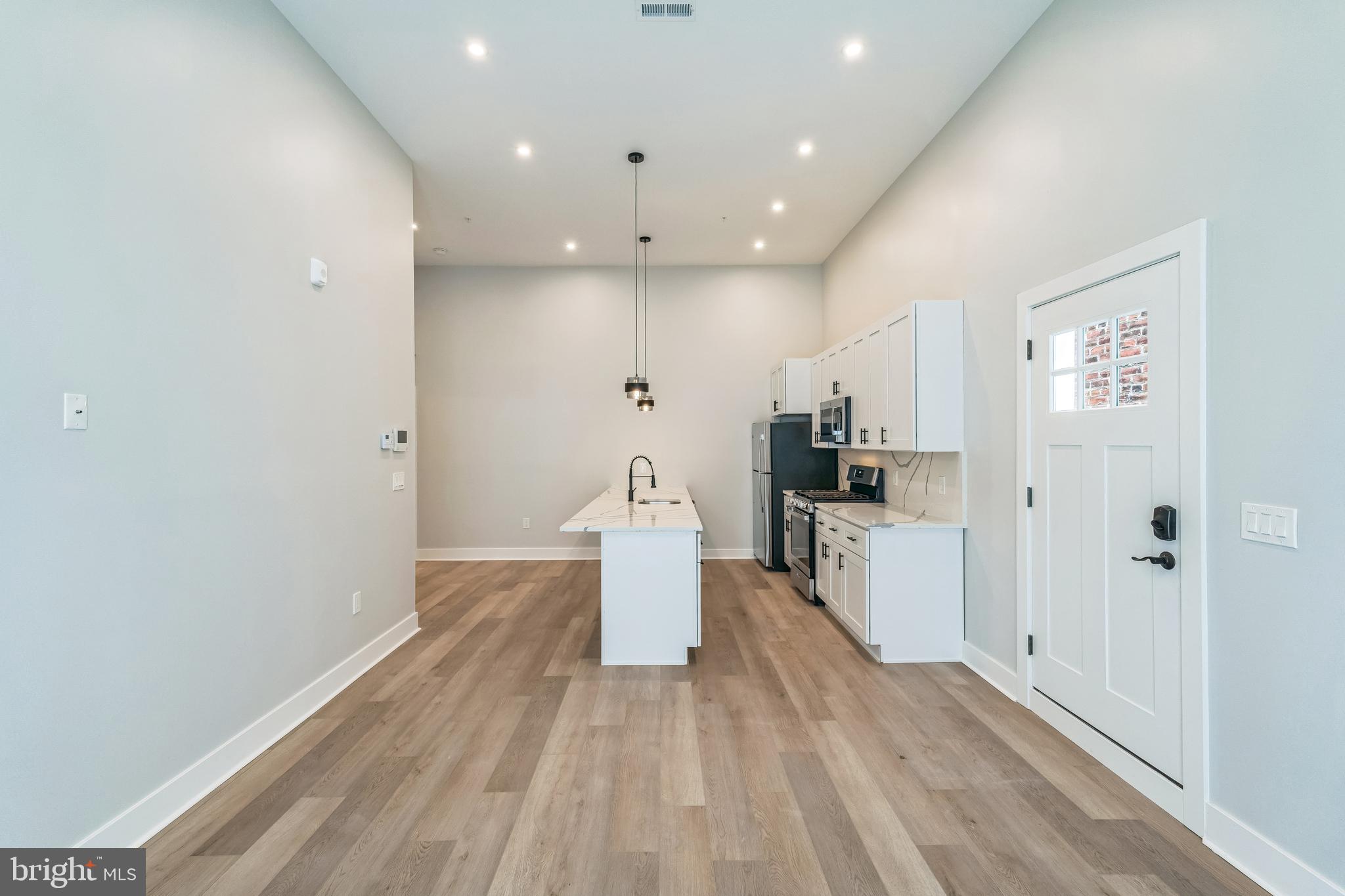 FAIRMOUNT - Residential Lease