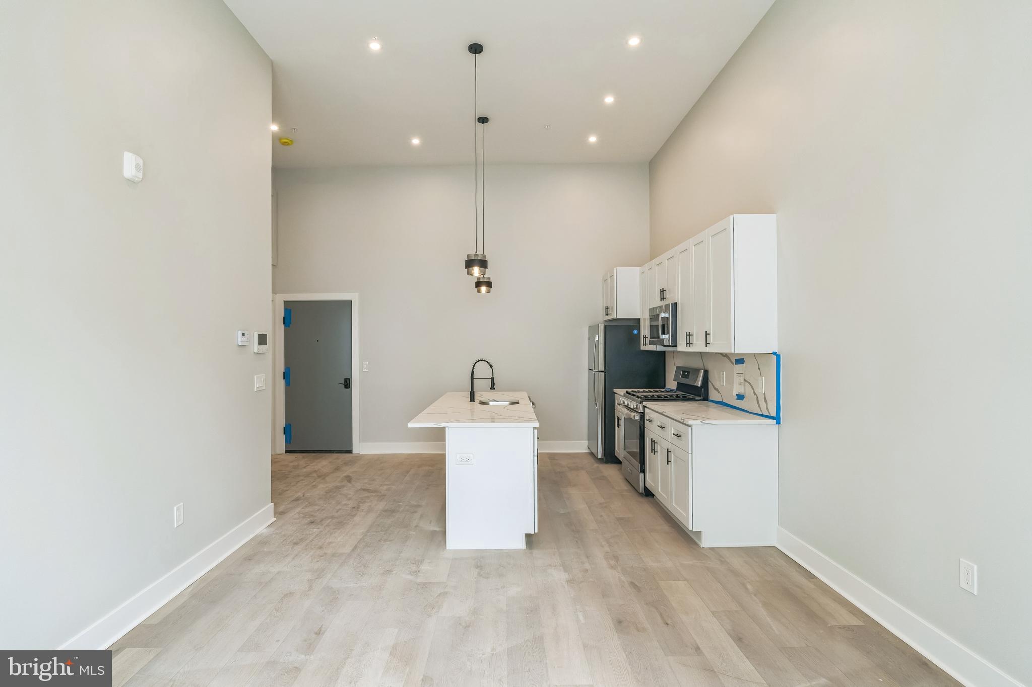 FAIRMOUNT - Residential Lease