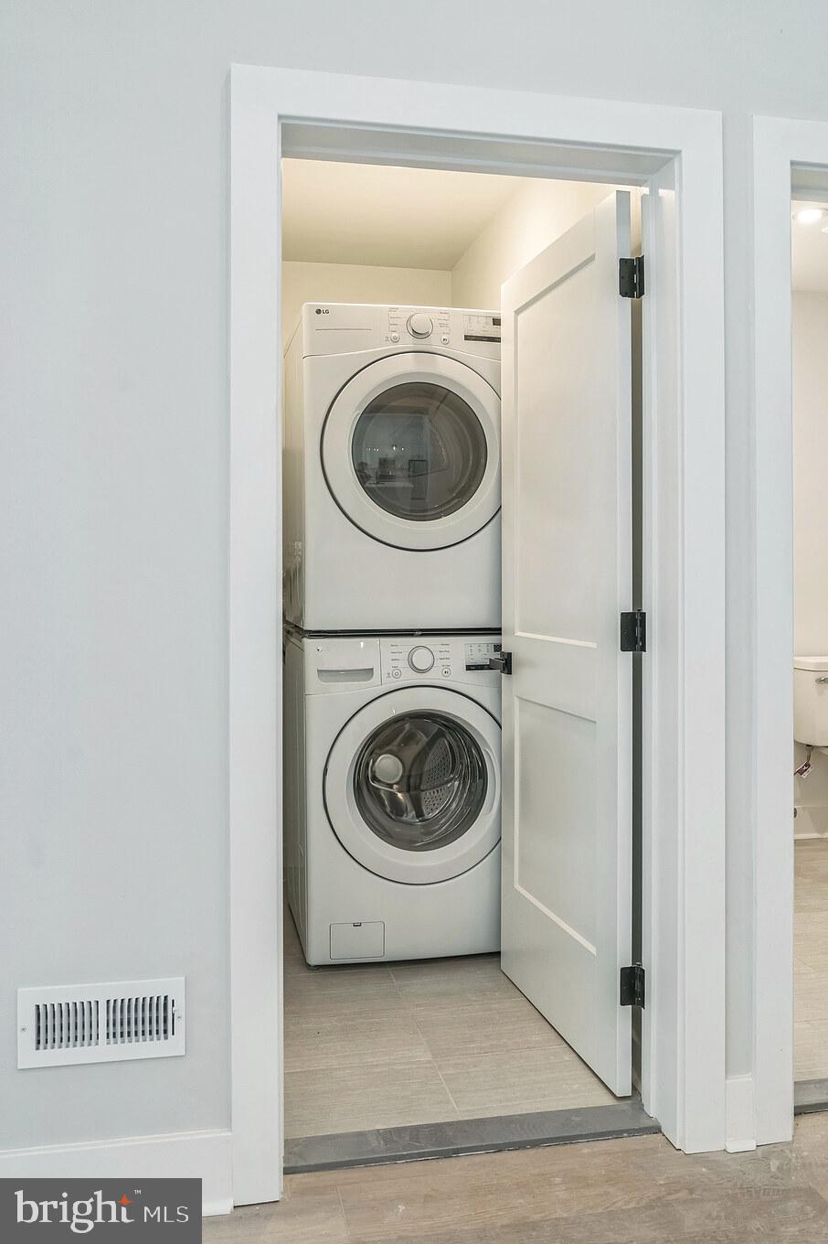 FAIRMOUNT - Residential Lease