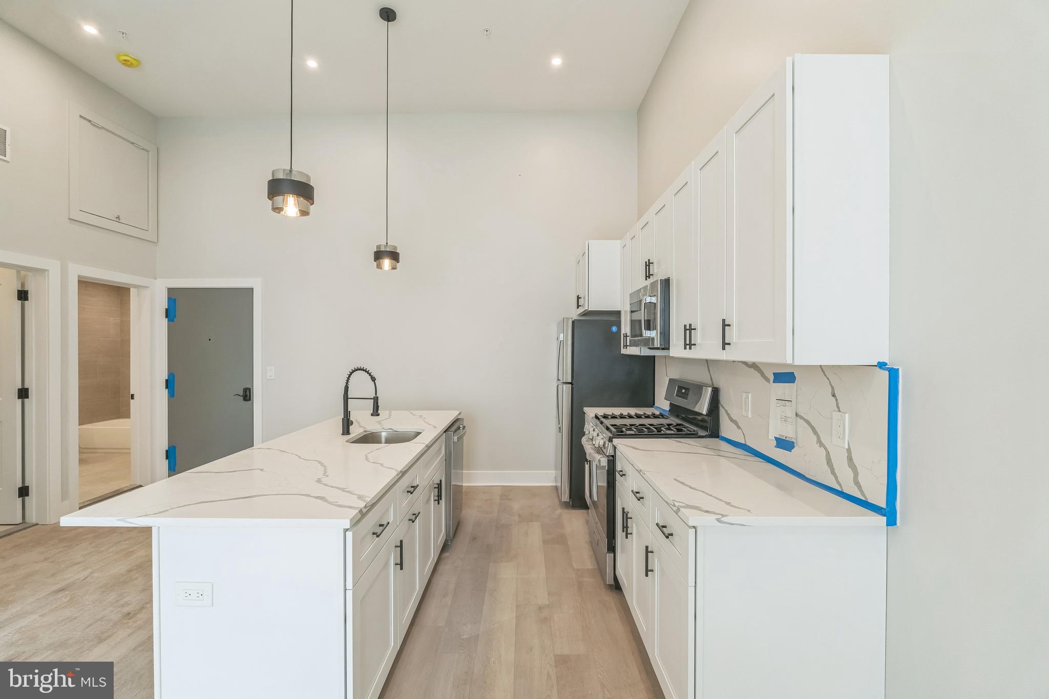 FAIRMOUNT - Residential Lease