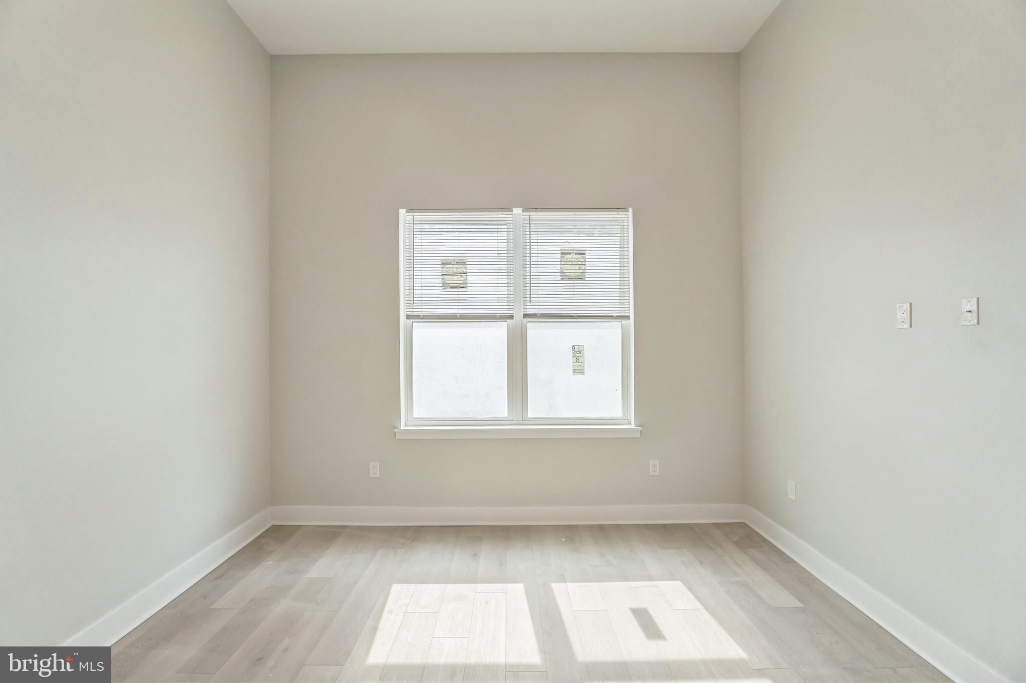 FAIRMOUNT - Residential Lease