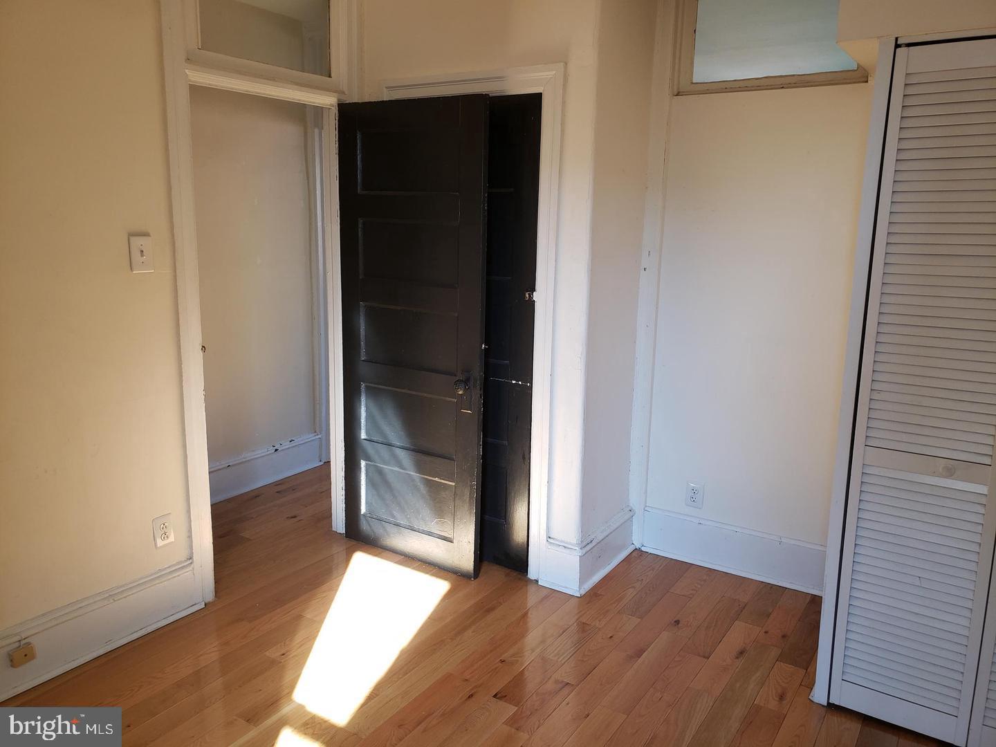 WASHINGTON SQ - Residential Lease