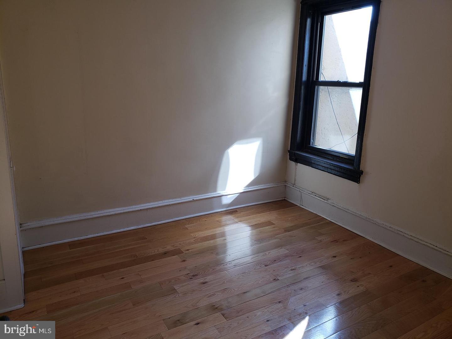 WASHINGTON SQ - Residential Lease