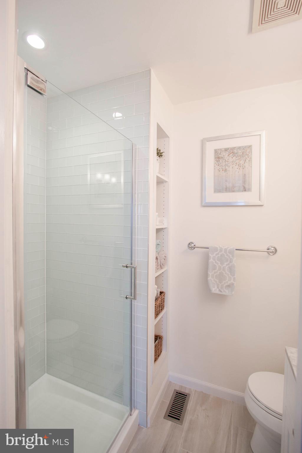 HINES ESTATES - Residential