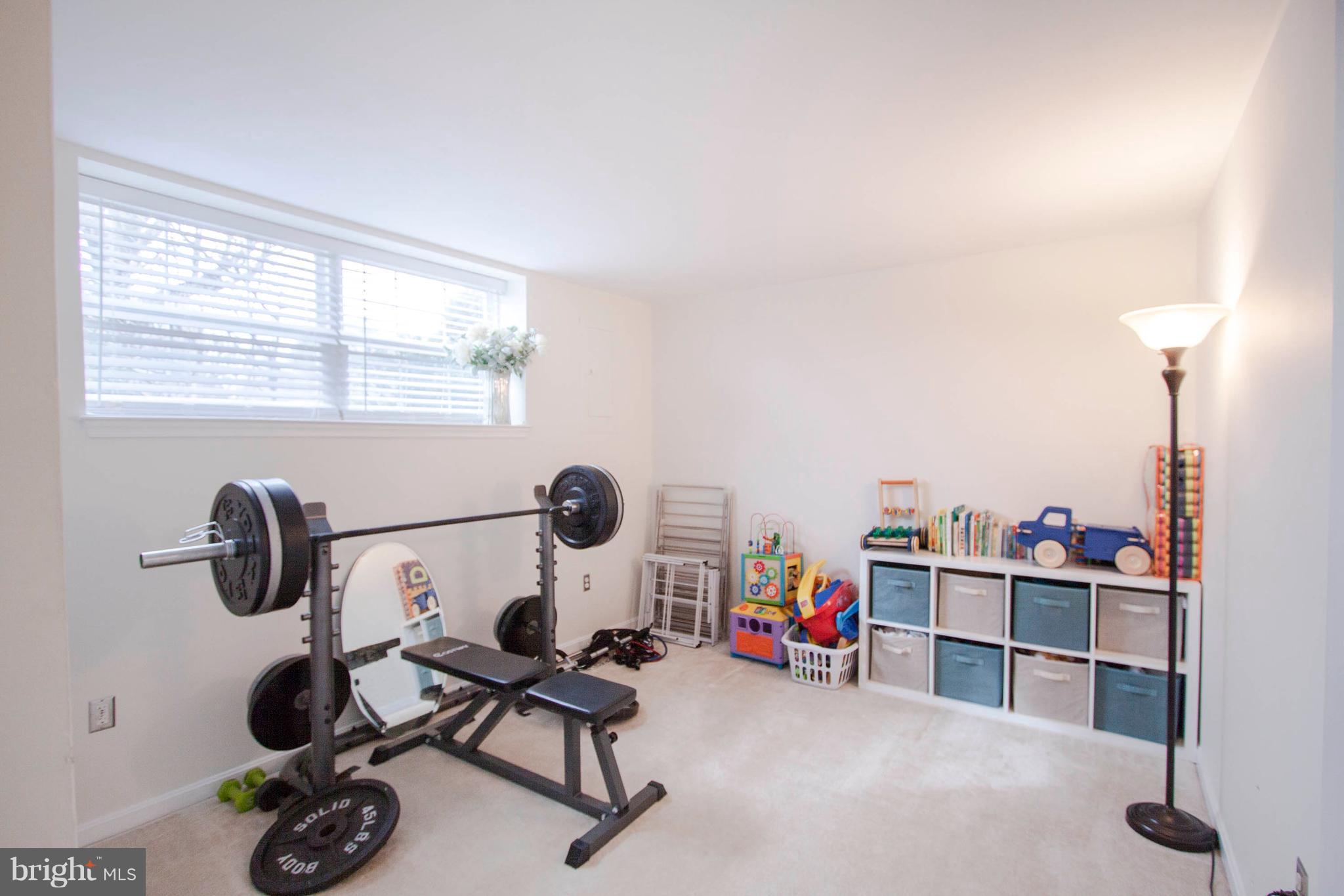 HINES ESTATES - Residential