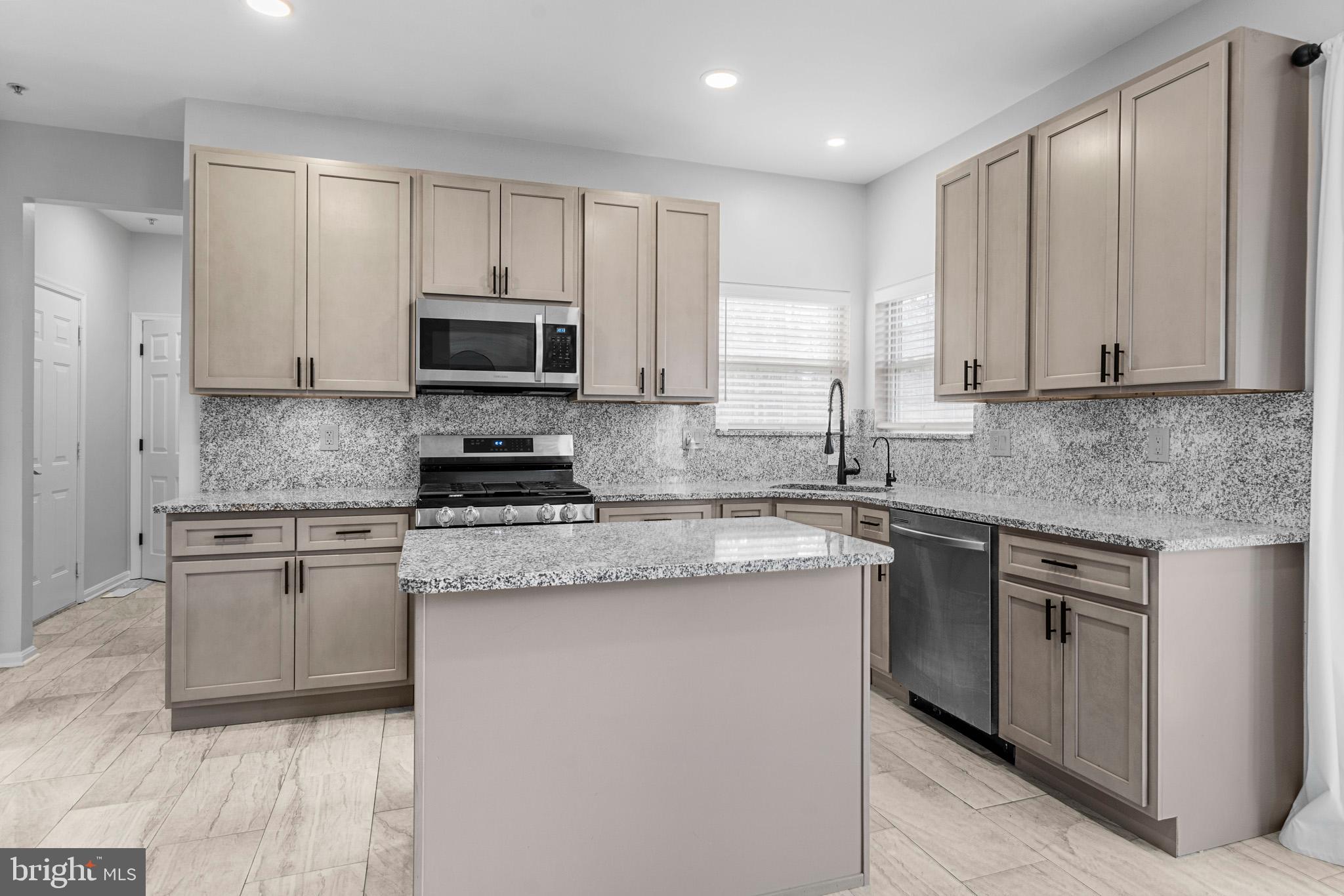 FRANK TIPPETT ESTATES CHELTENHAM - Residential