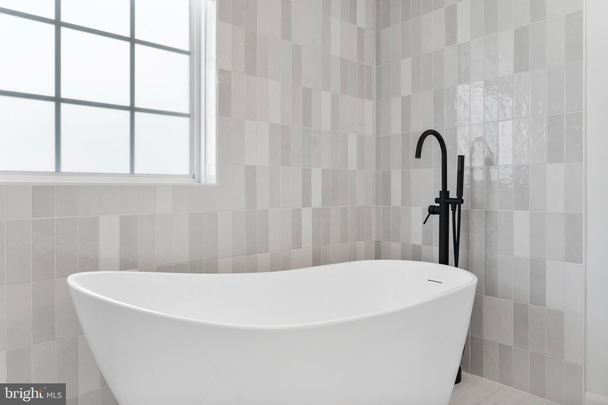 FRANK TIPPETT ESTATES CHELTENHAM - Residential