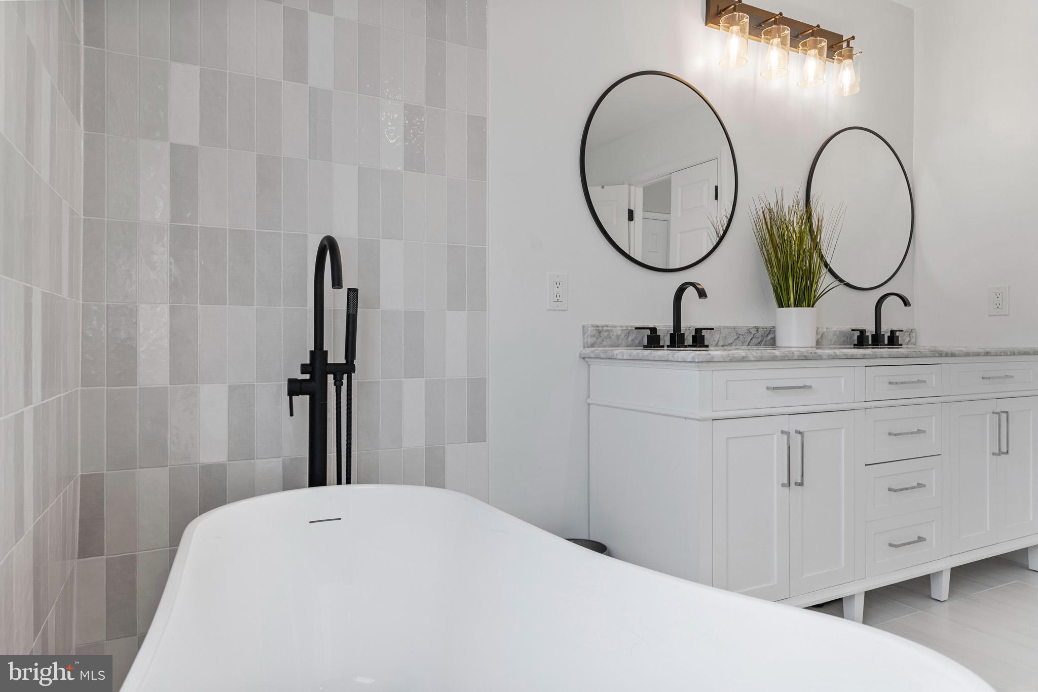 FRANK TIPPETT ESTATES CHELTENHAM - Residential