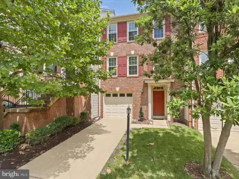 7441 Heatherfield Lane, Alexandria, VA MLS: VAFX2333292