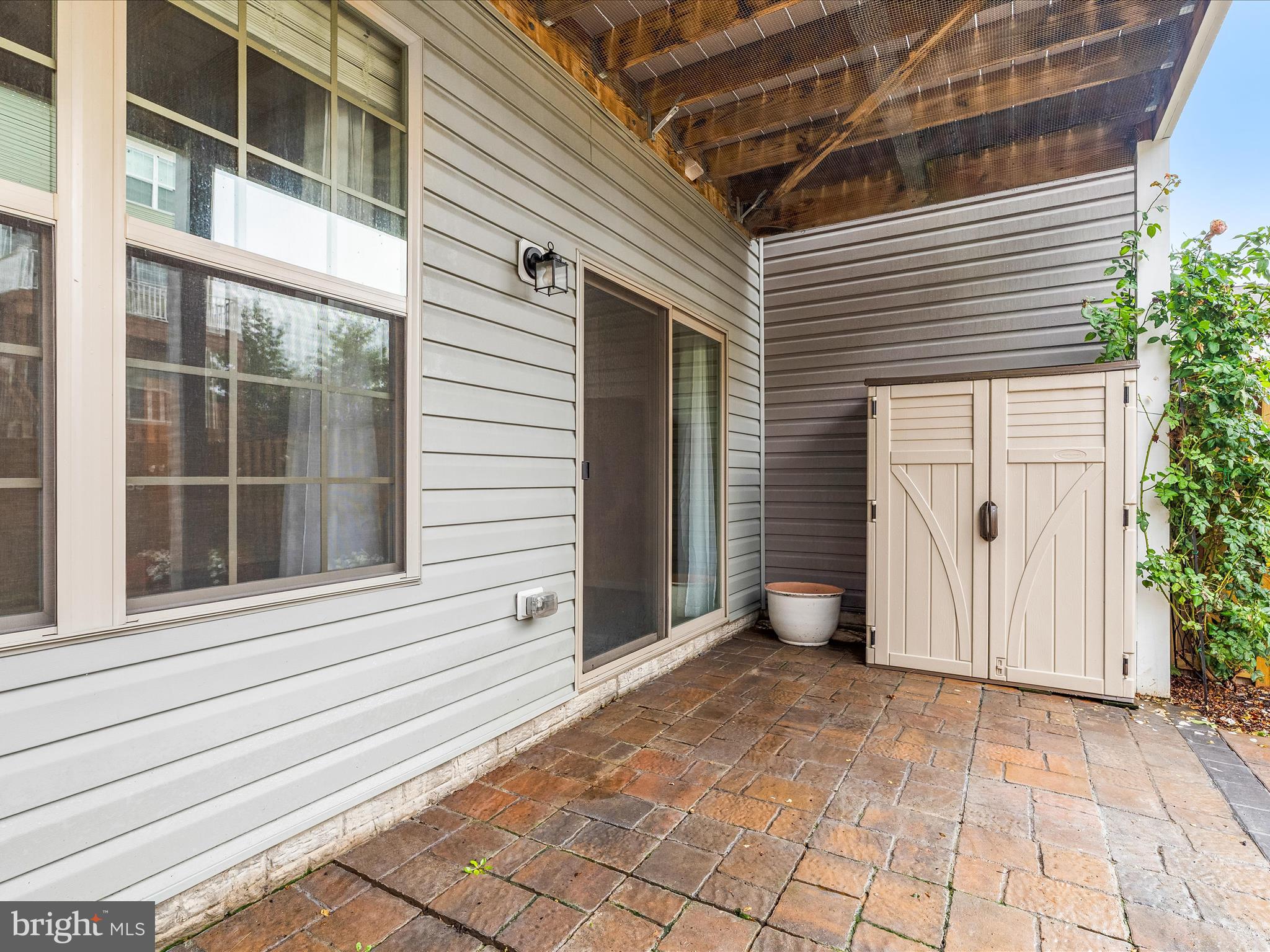 TALLYN RIDGE - Residential