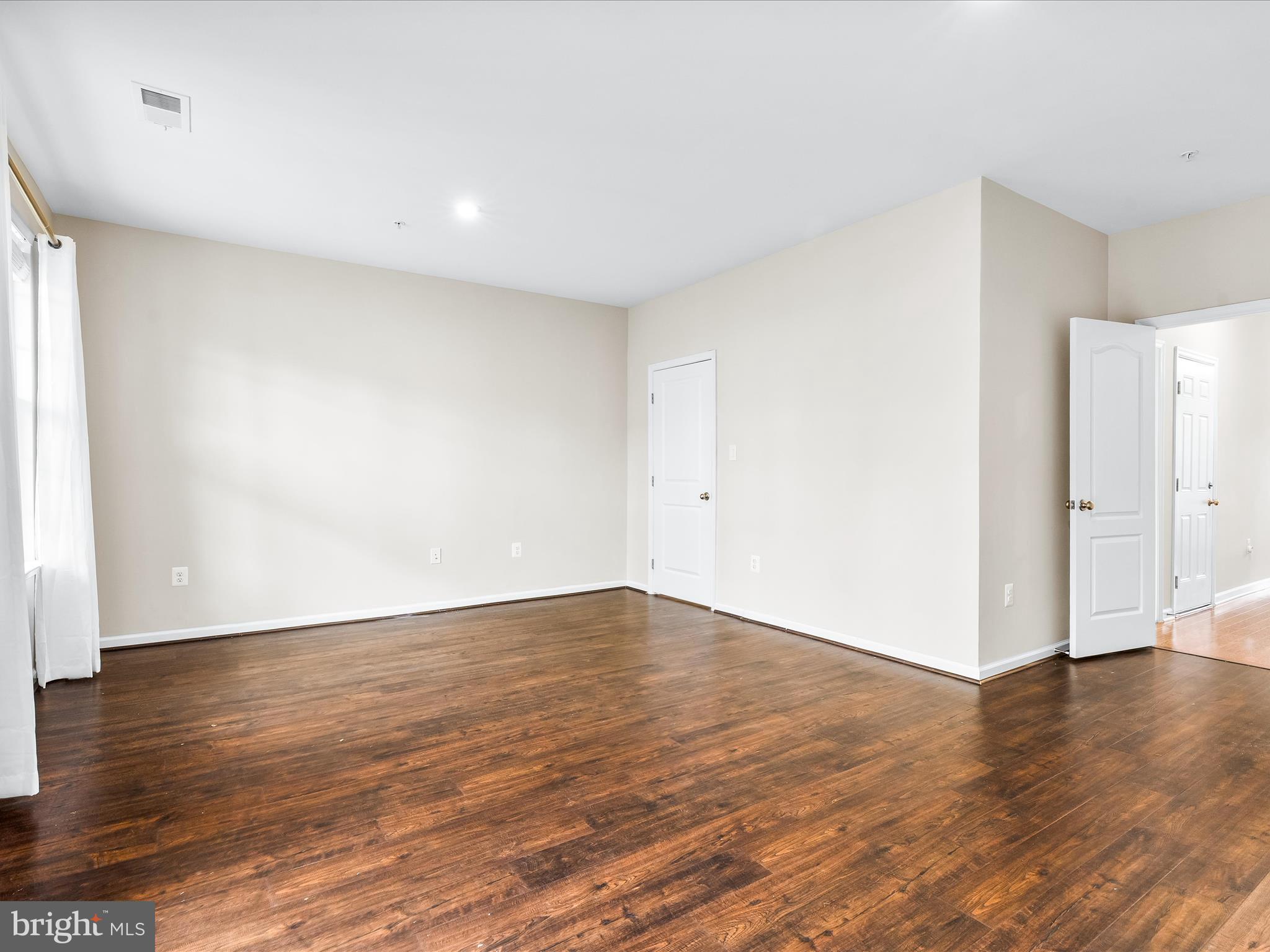 TALLYN RIDGE - Residential