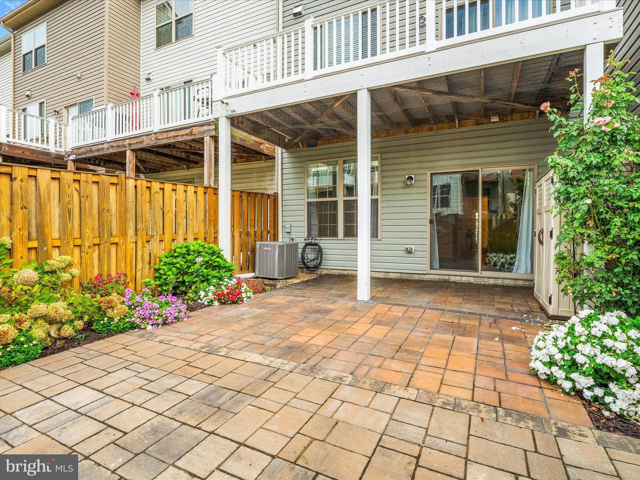 TALLYN RIDGE - Residential