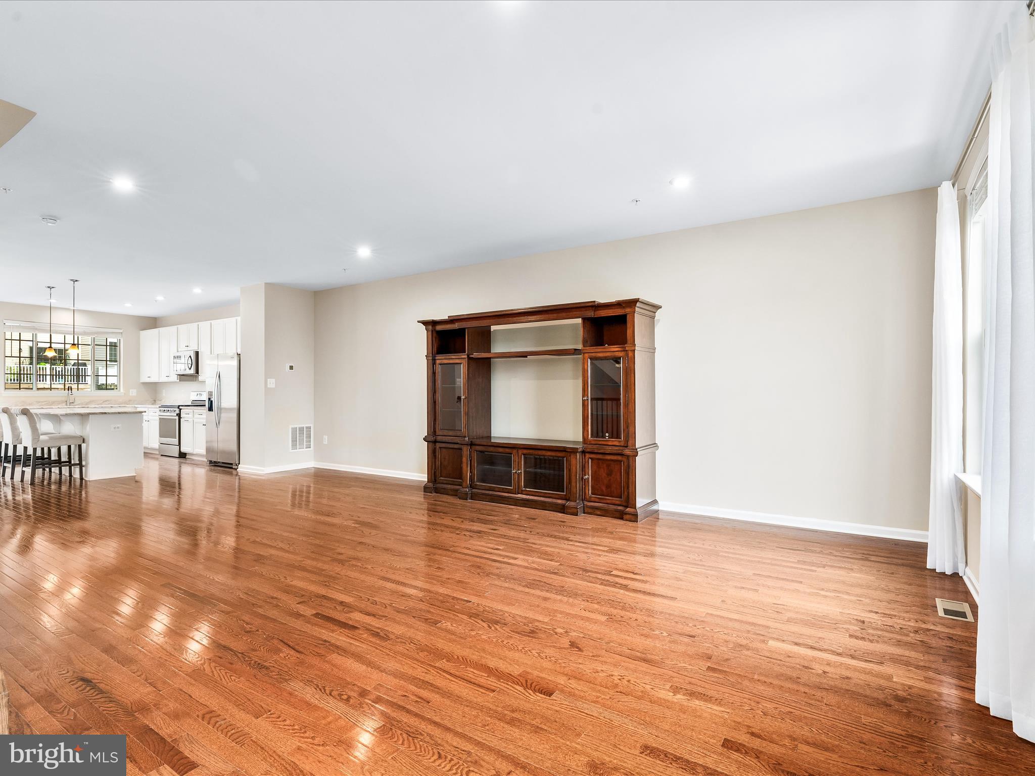 TALLYN RIDGE - Residential