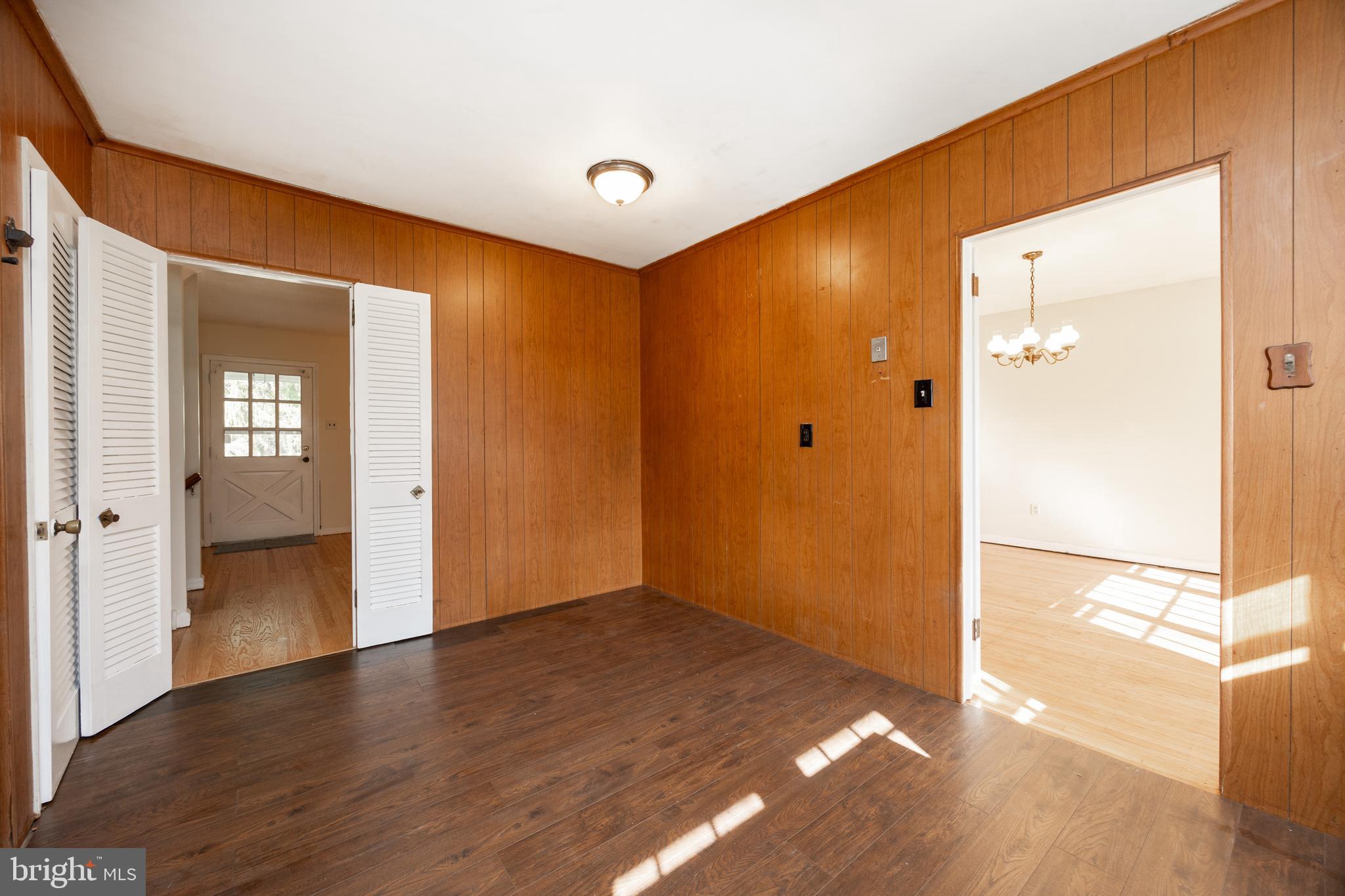 FOX VALLEY - Residential