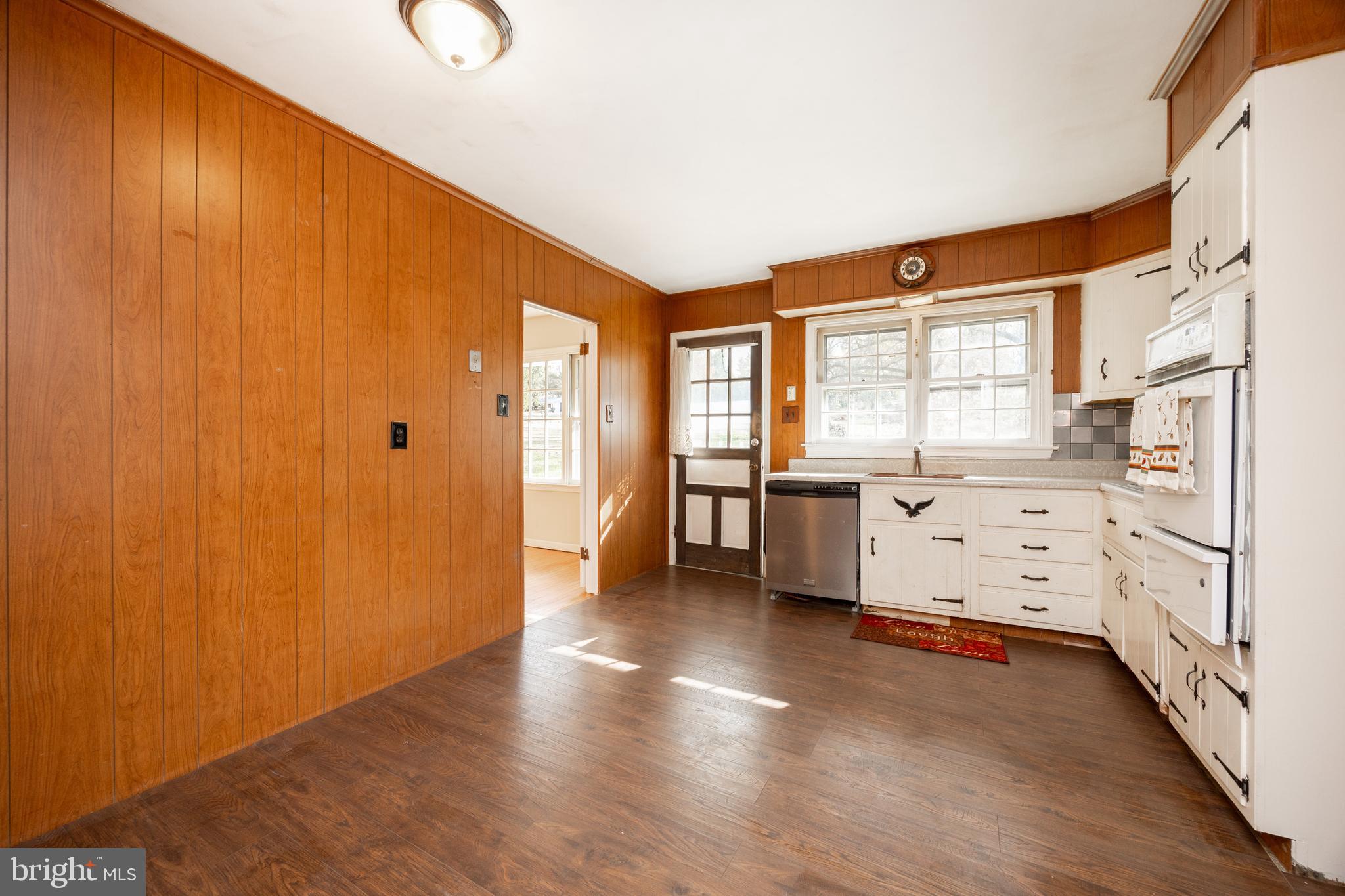 FOX VALLEY - Residential