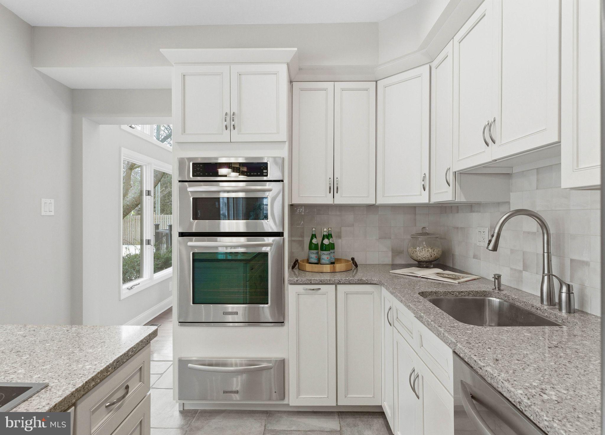 FOX HOLLOW - Residential