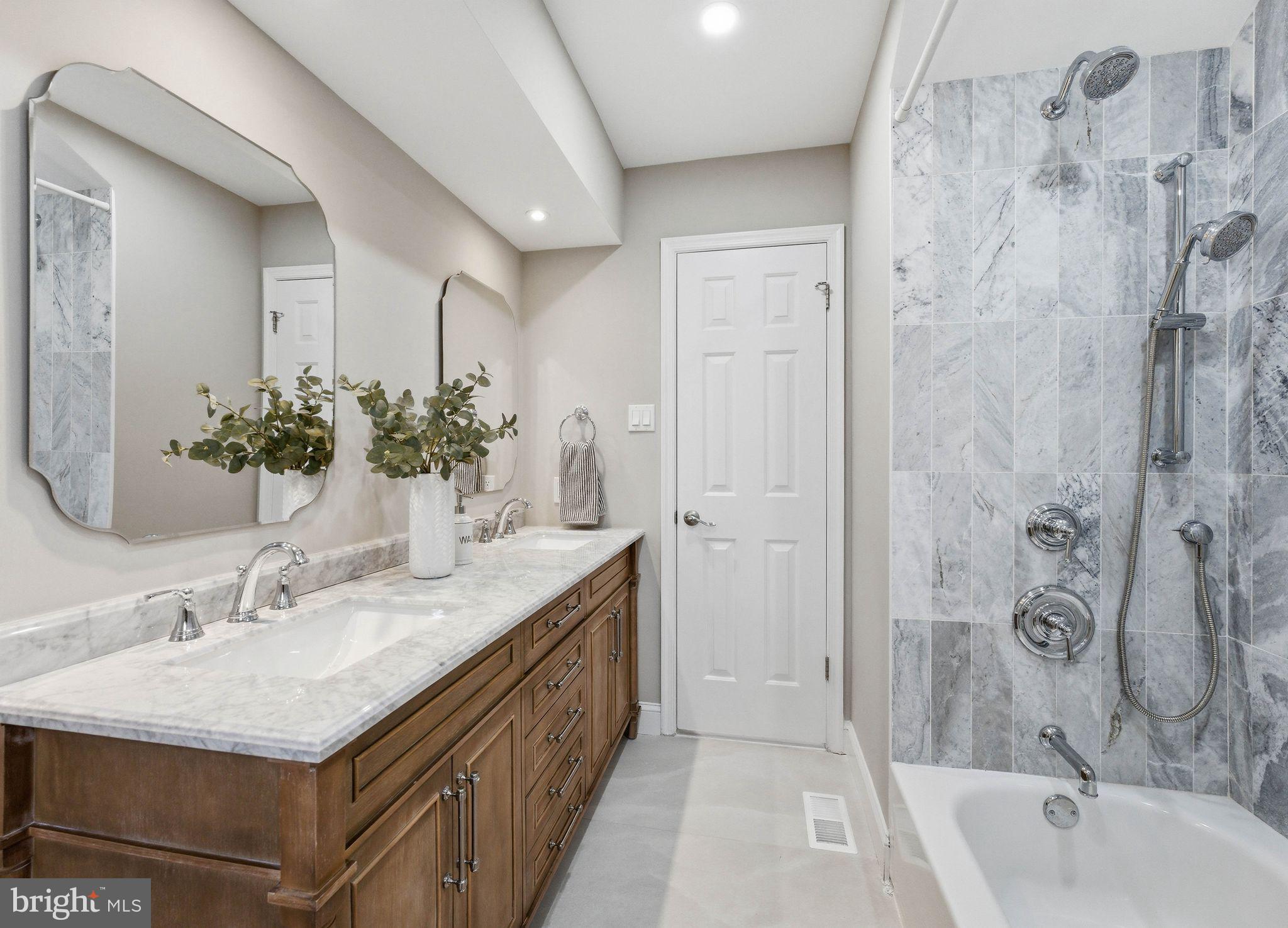 FOX HOLLOW - Residential