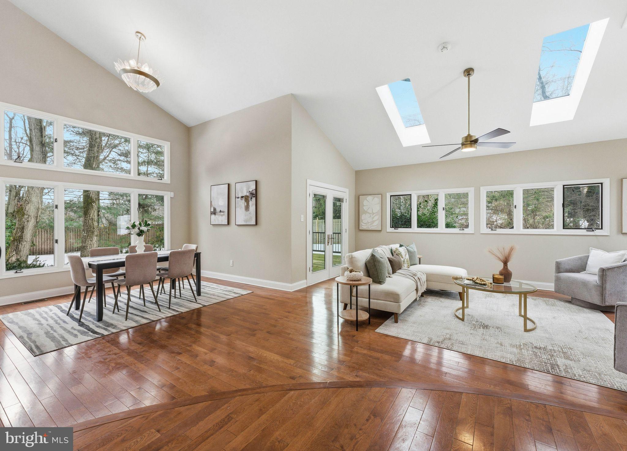 FOX HOLLOW - Residential