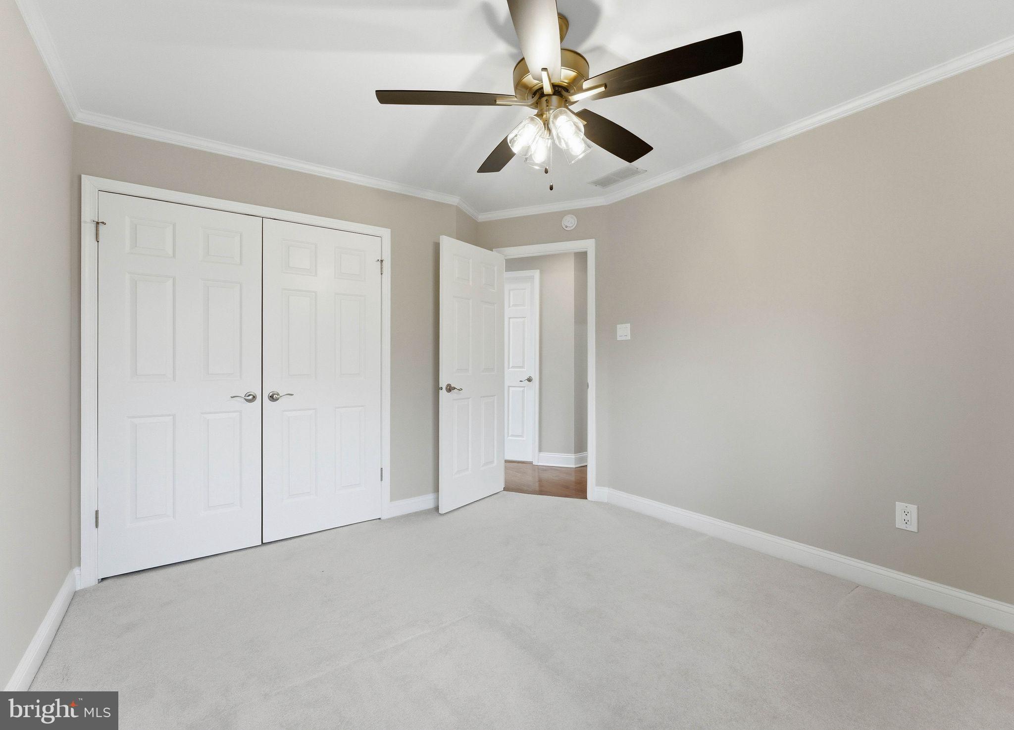 FOX HOLLOW - Residential