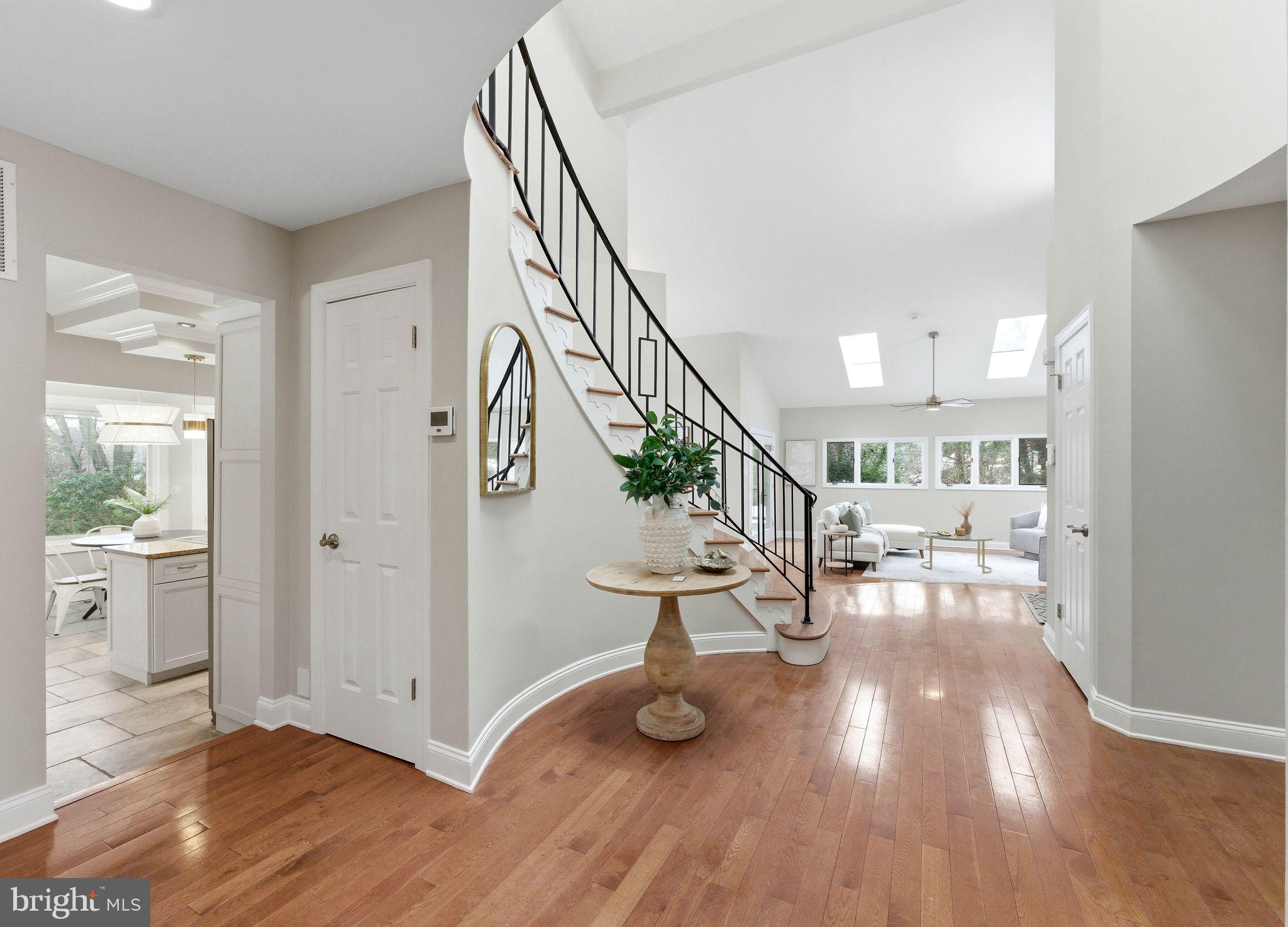 FOX HOLLOW - Residential