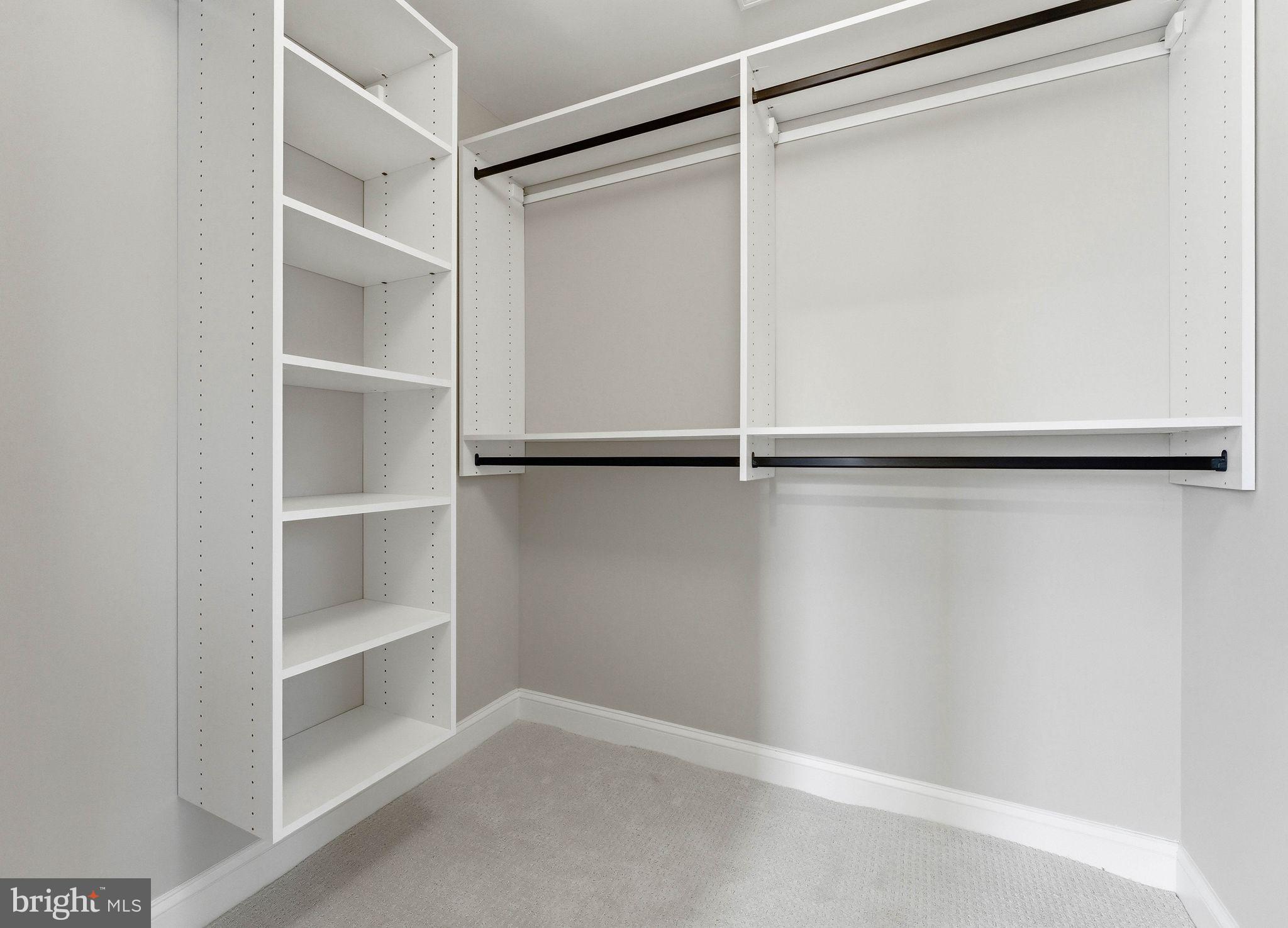 FOX HOLLOW - Residential