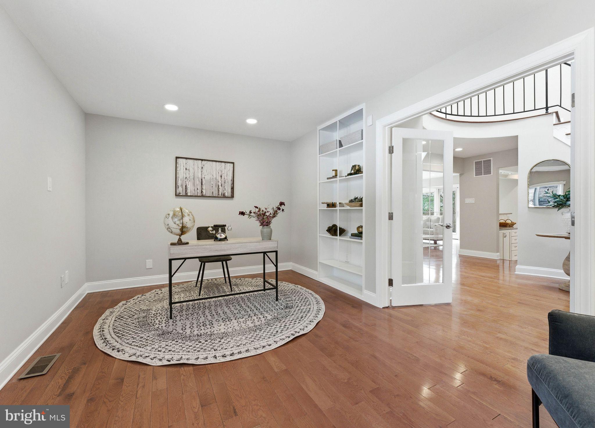 FOX HOLLOW - Residential