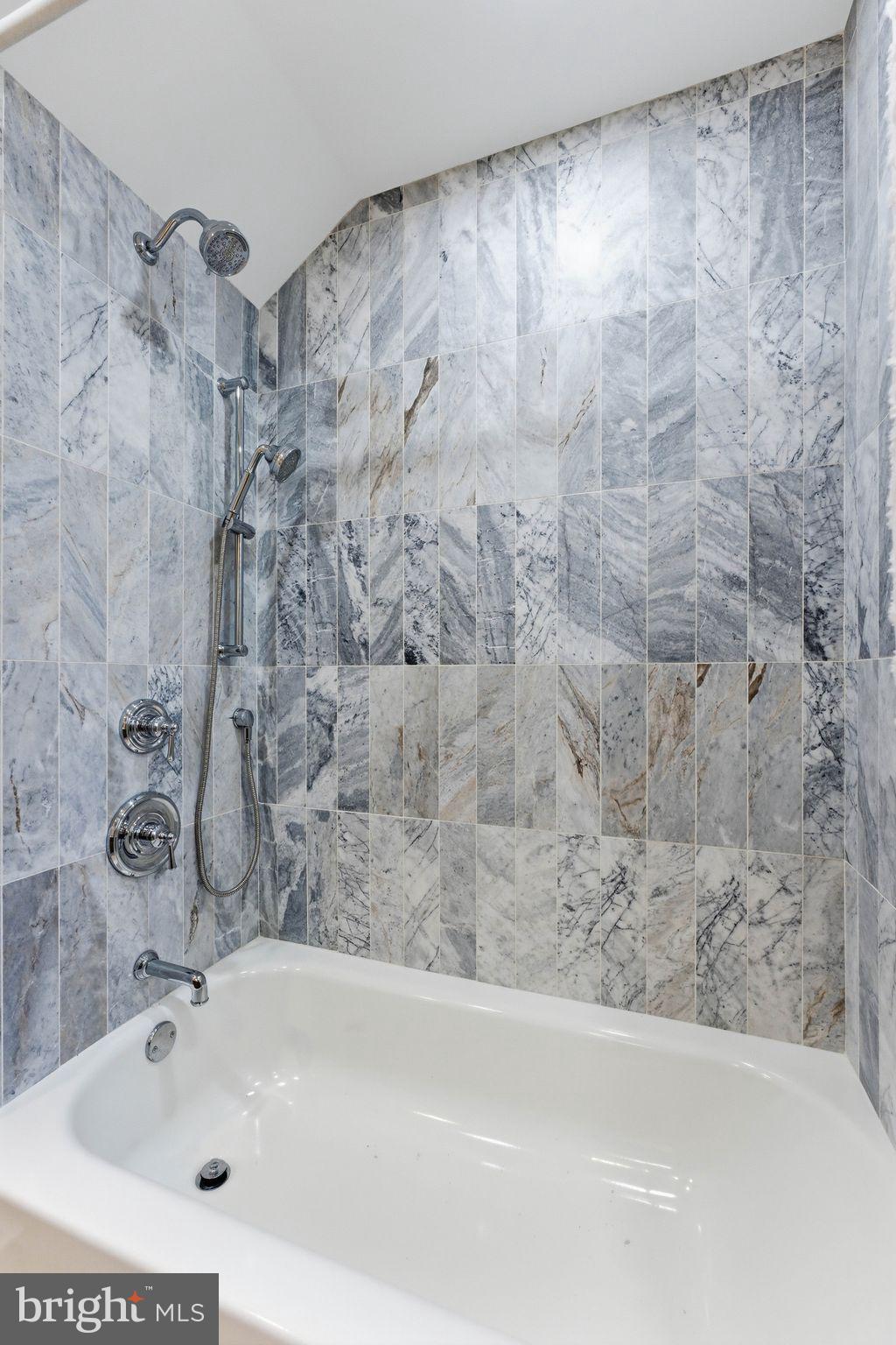 FOX HOLLOW - Residential