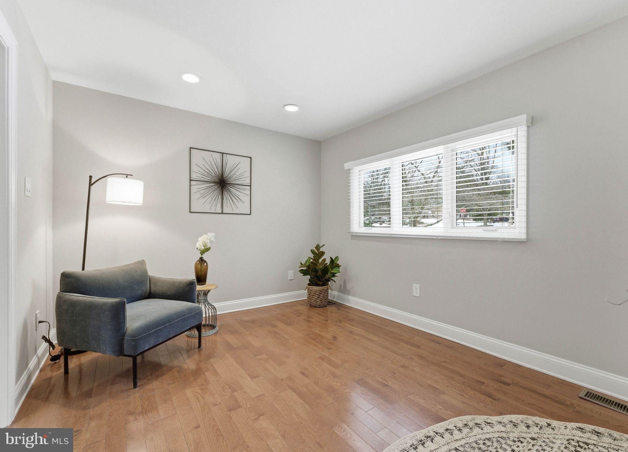 FOX HOLLOW - Residential