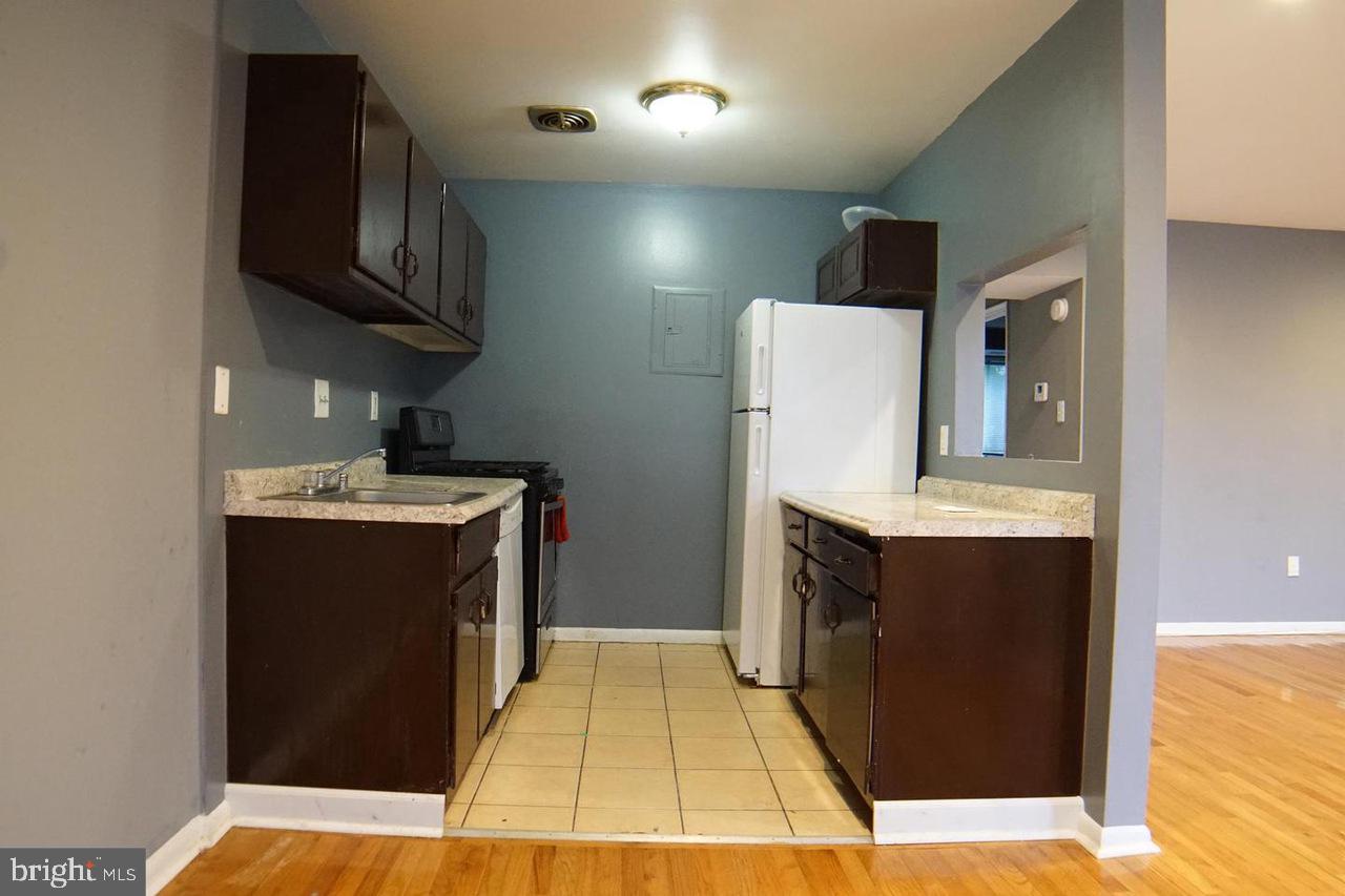 CARROLLAN GARDENS - Residential Lease