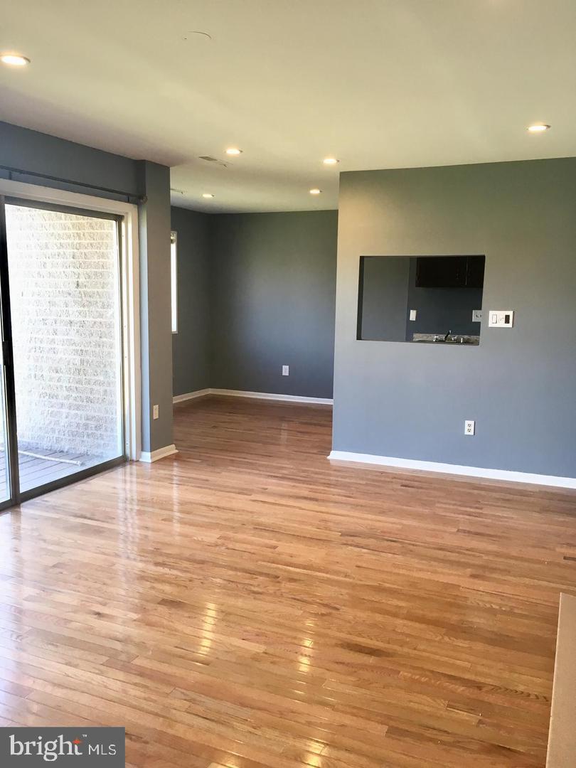 CARROLLAN GARDENS - Residential Lease