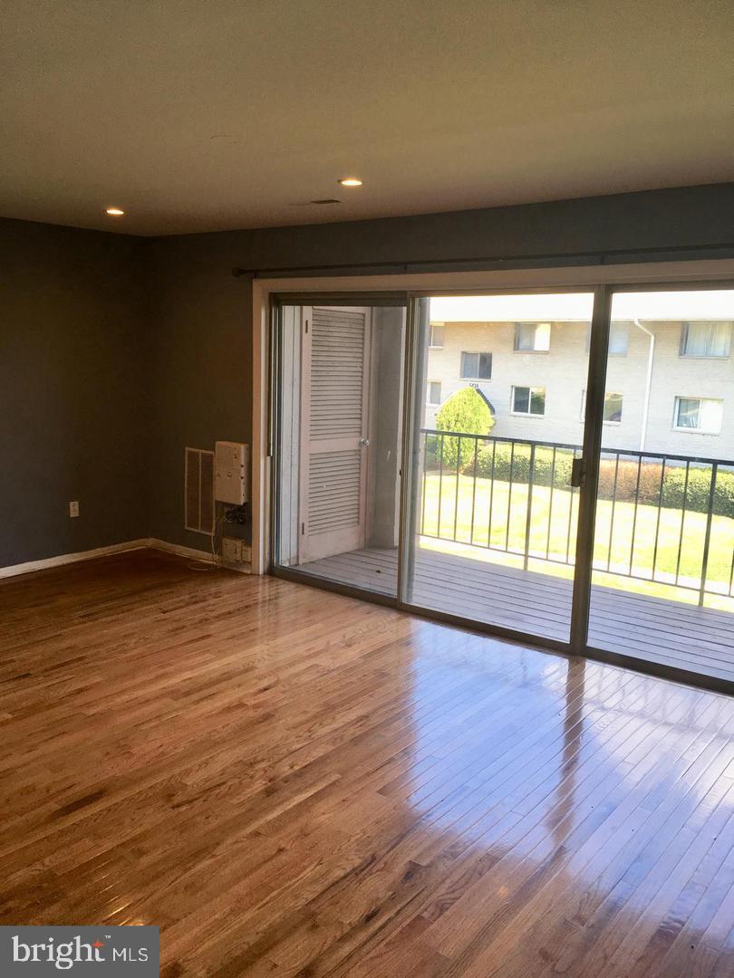CARROLLAN GARDENS - Residential Lease