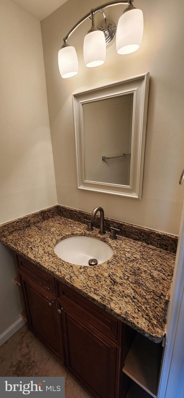 ELYSIAN WOODS - Residential Lease