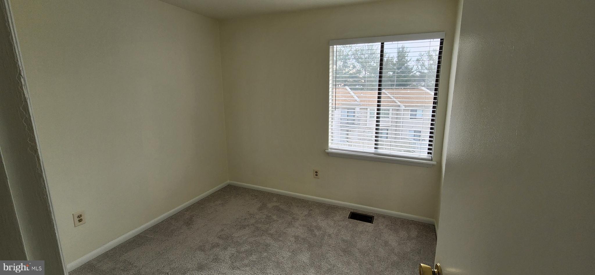 ELYSIAN WOODS - Residential Lease