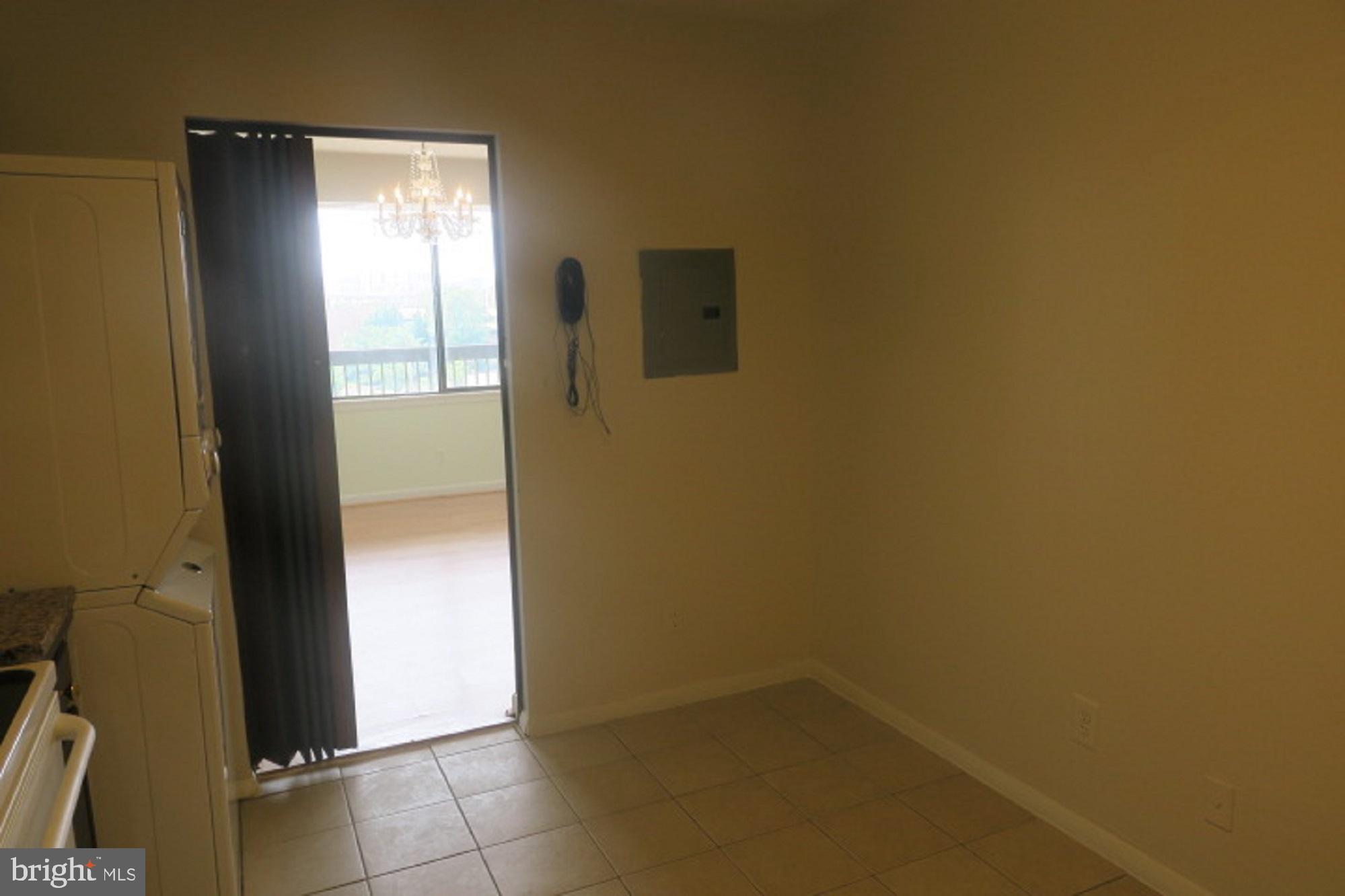 SKYLINE HOUSE - Residential Lease