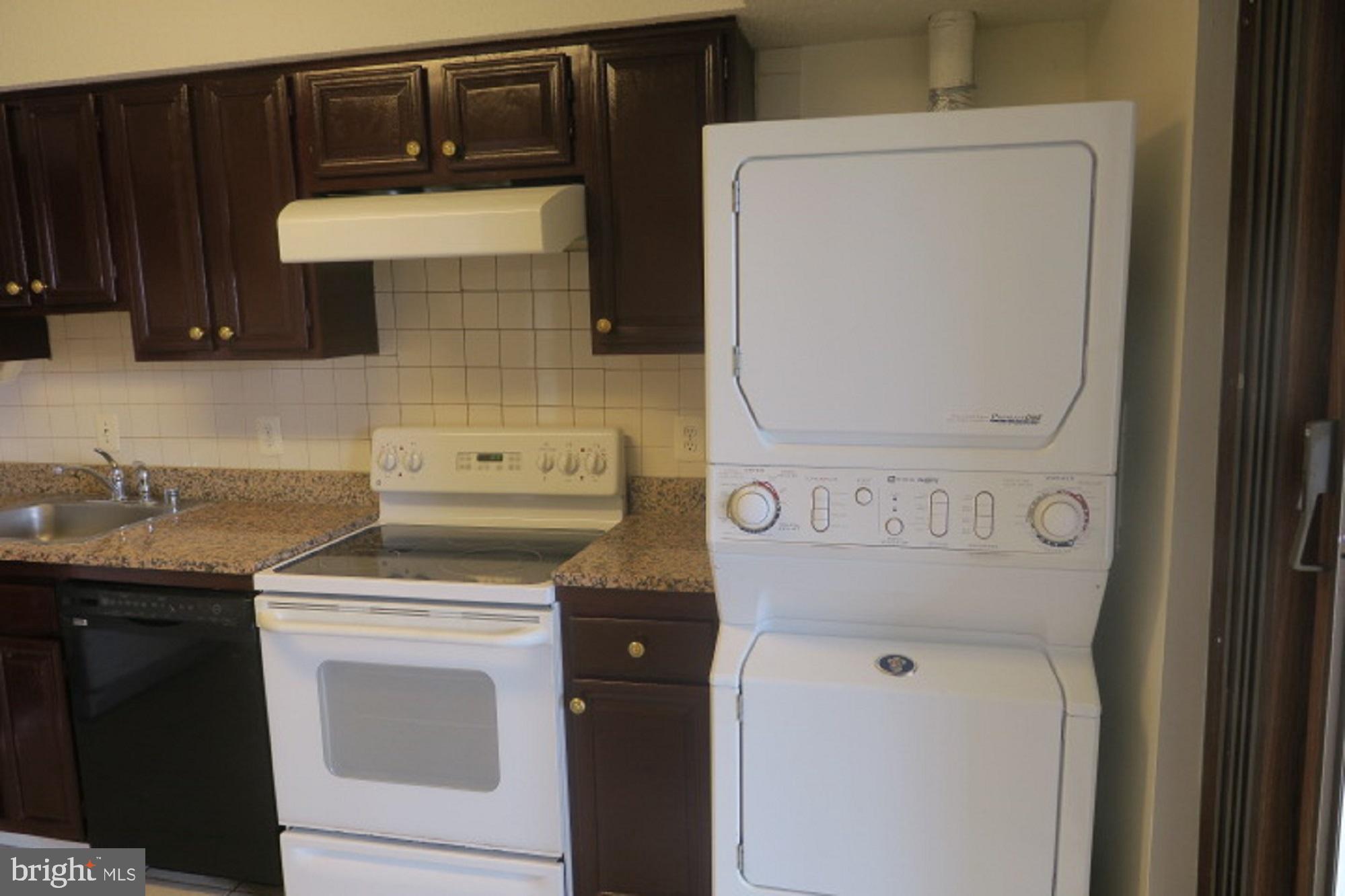 SKYLINE HOUSE - Residential Lease