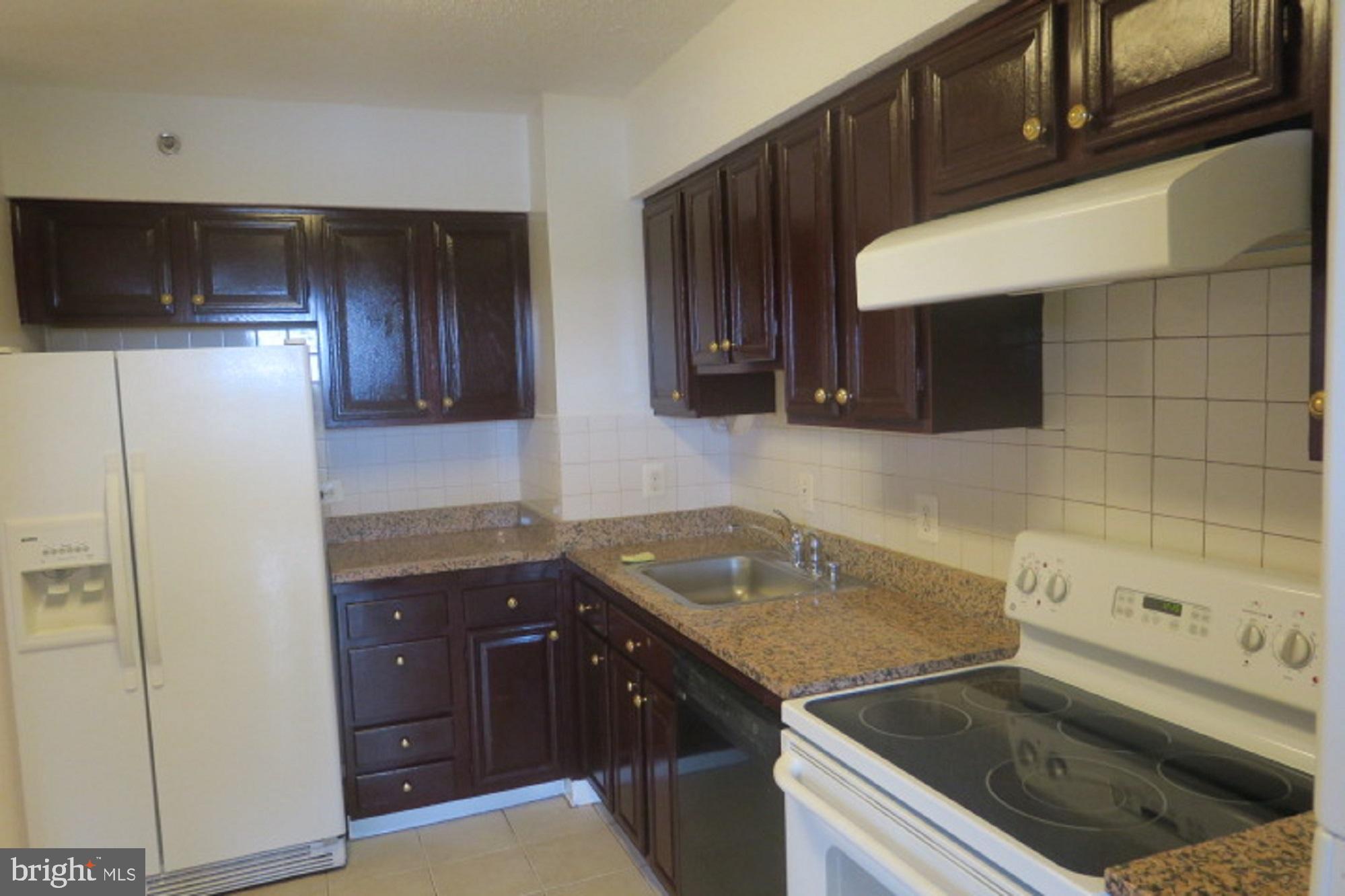 SKYLINE HOUSE - Residential Lease