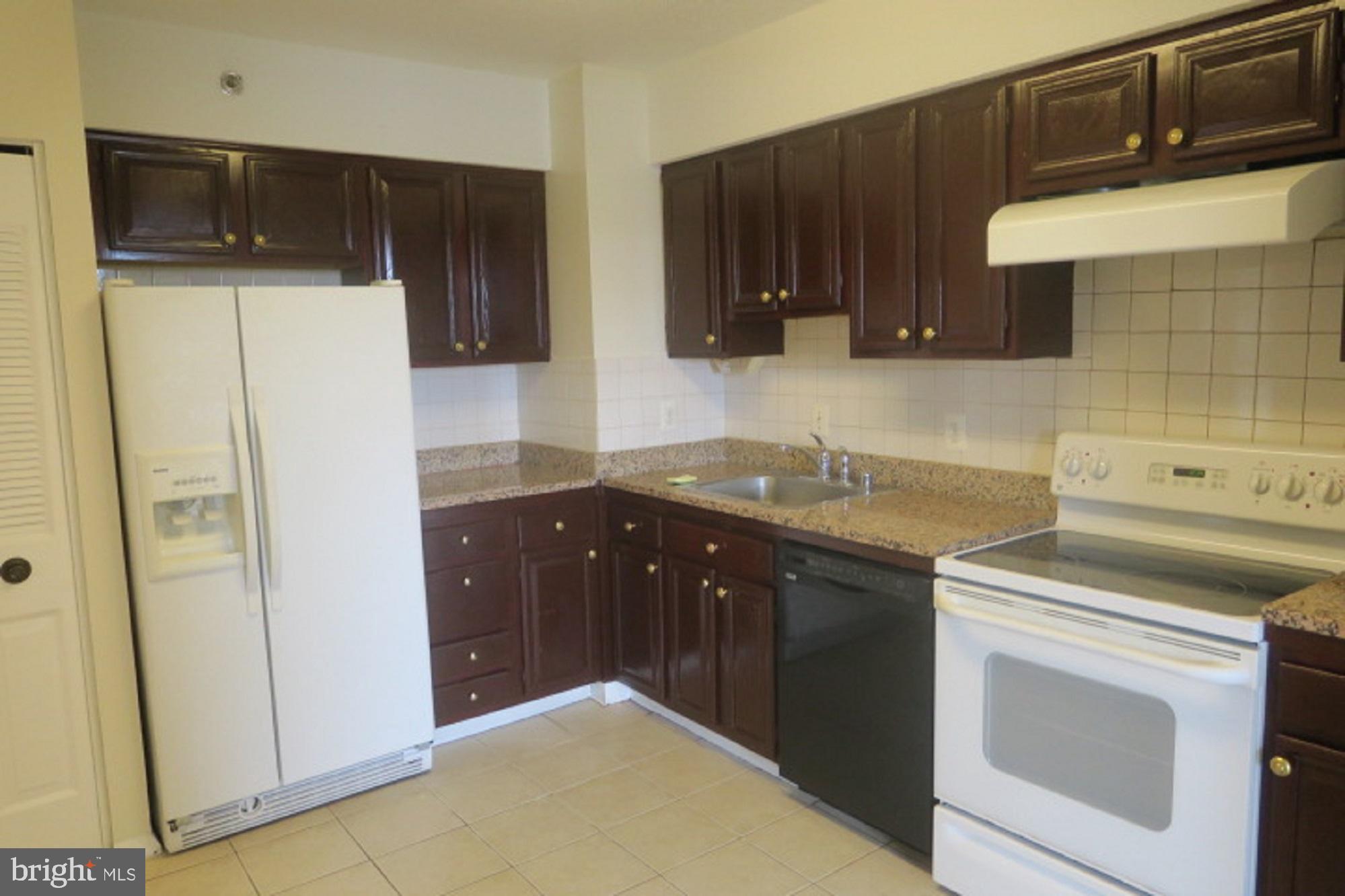 SKYLINE HOUSE - Residential Lease