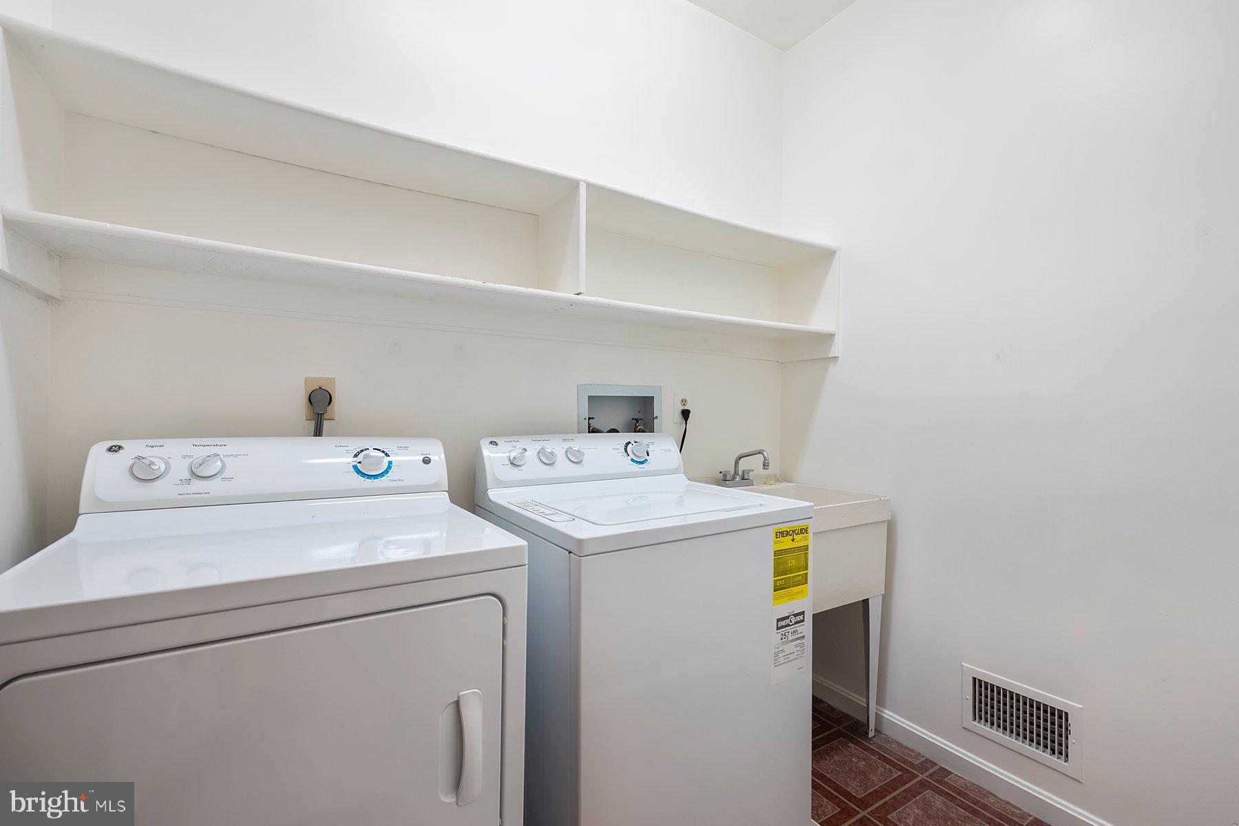 SOUTH RIVER LANDING - Residential