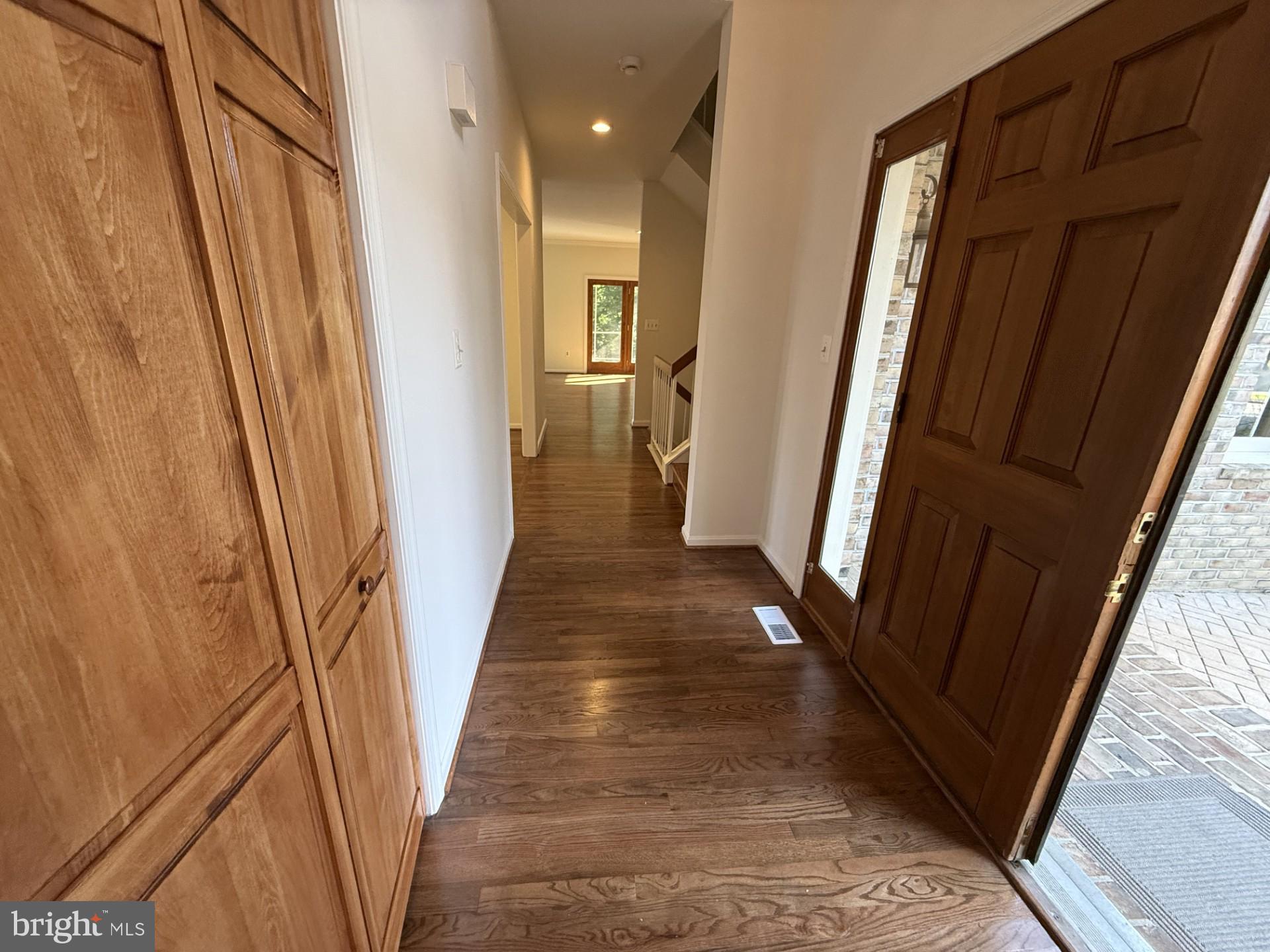 370 S RIVER LANDING ROAD 370