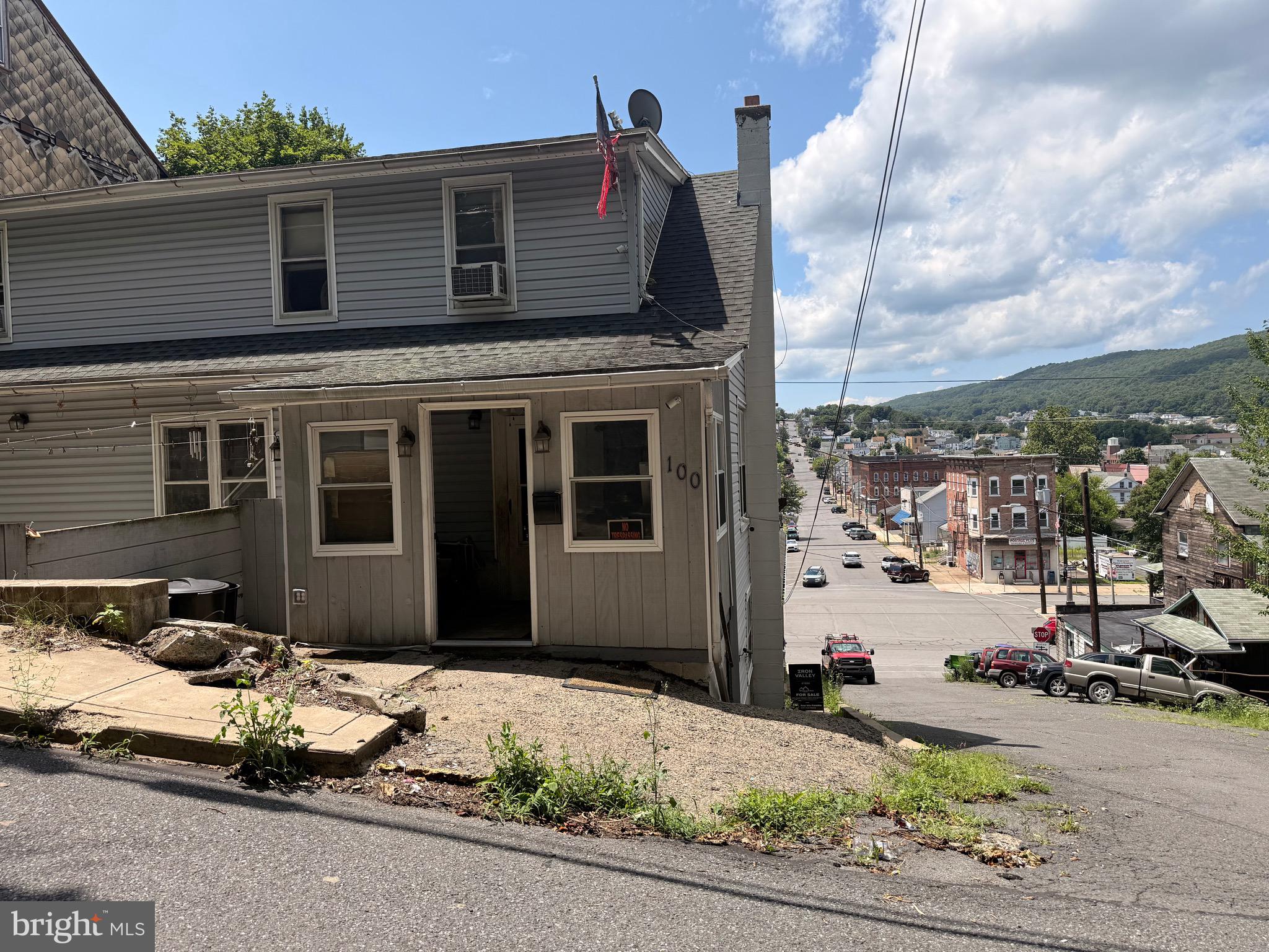 100 S DIAMOND STREET