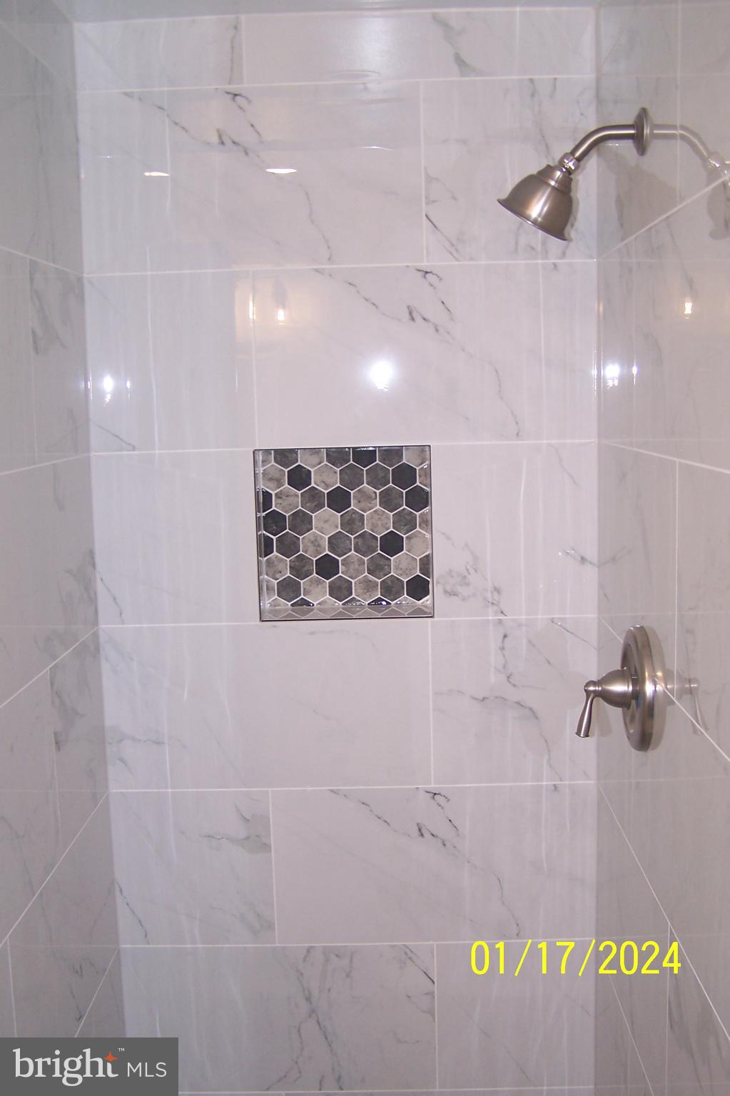 SUMMERWALK - Residential Lease