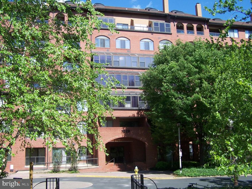 This Updated 2 level condo, located 1/2 block to Ballston Metro includes 1 underground parking space

2 blocks to the Ballston Common Mall, Ice Rink, restaurants, gym and much, much more.
Easy access to I-66, Rt. 50, 495, 395, the 267 toll road, G-W Parkway, Georgetown and downtown DC.

Primary & Secondary Bedrooms on Second Level. Both Bedroom have updated baths attached.
Half Bath on Main Level.
Updated Kitchen - cabinets, tile, counter tops, sink & faucet.
Breakfast Bar, Dishwasher, Disposal, Electric Range/Oven, Refrigerator/Freezer.
Washer/Dryer, Microwave, Central A/C, Hardwood floors, Balcony that overlooks the pool.

Pre-wired for high speed DSL and cable.

Water, sewer, trash included in rent.
Tenant responsible for cable/DSL, phone, electric

Pool available during summer months.
Party room available
BBQ grill available -- restricted hours.