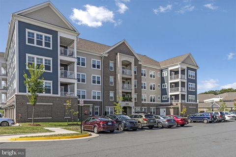 21914 HAWKSBILL HIGH CIRCLE 304 STERLING VA 20164