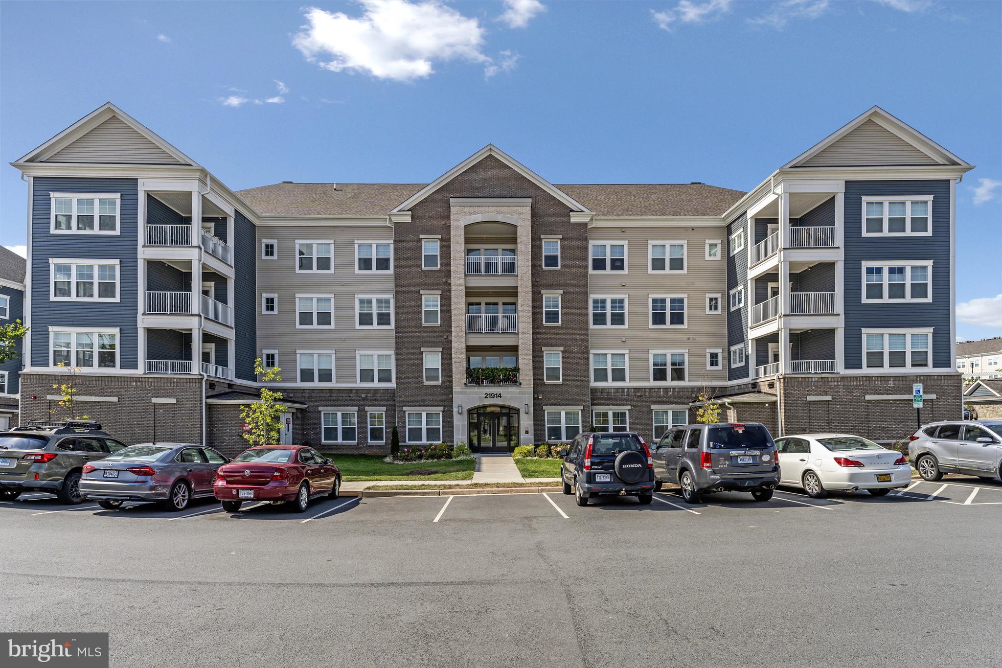 21914 HAWKSBILL HIGH CIRCLE 304