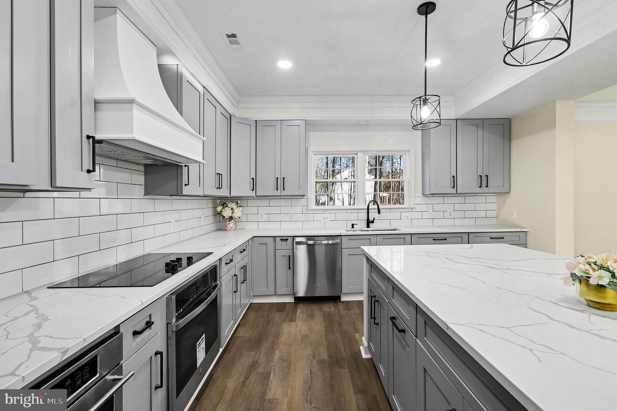 LAKE CAROLINE - Residential